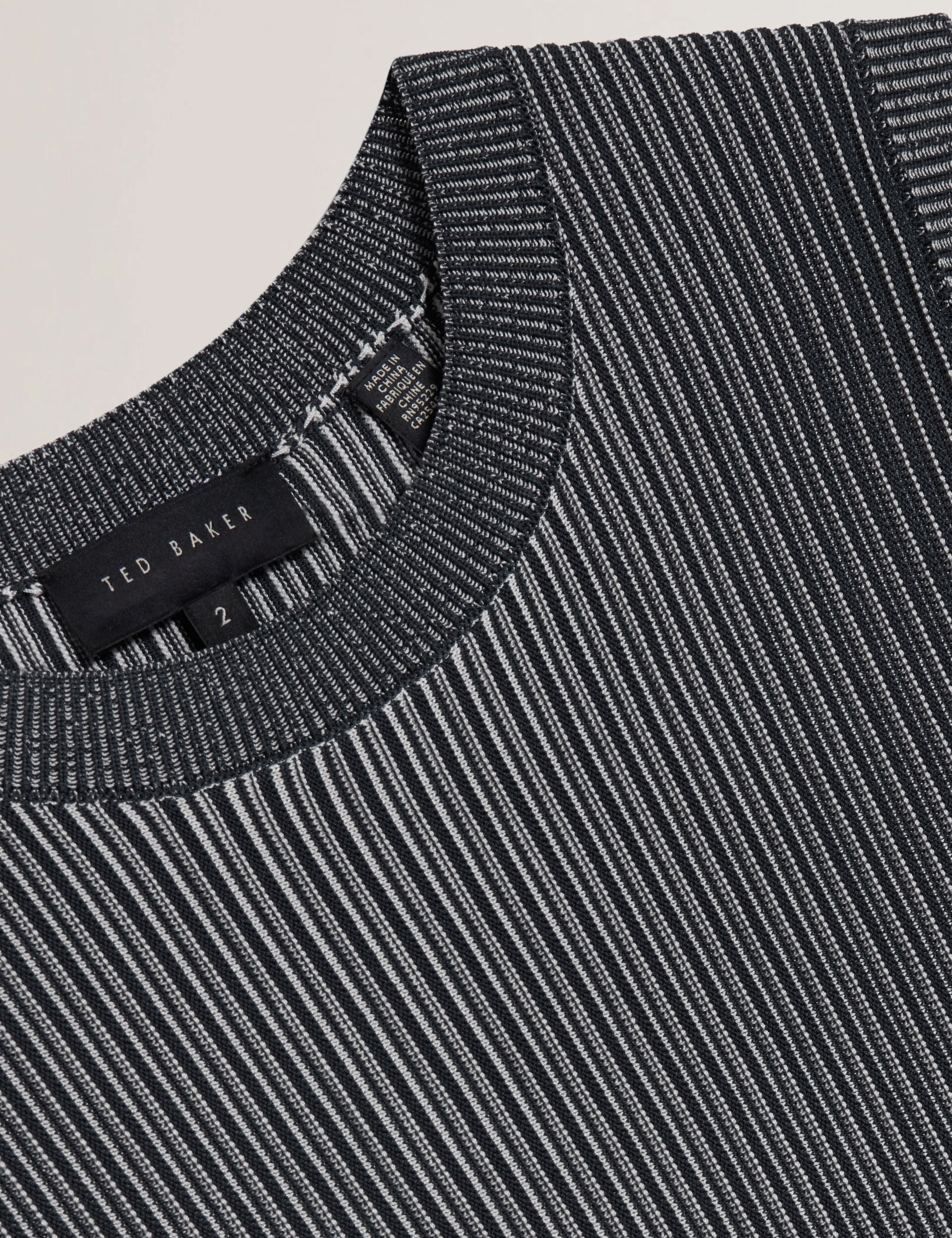 LILYO | NAVY - Image 3
