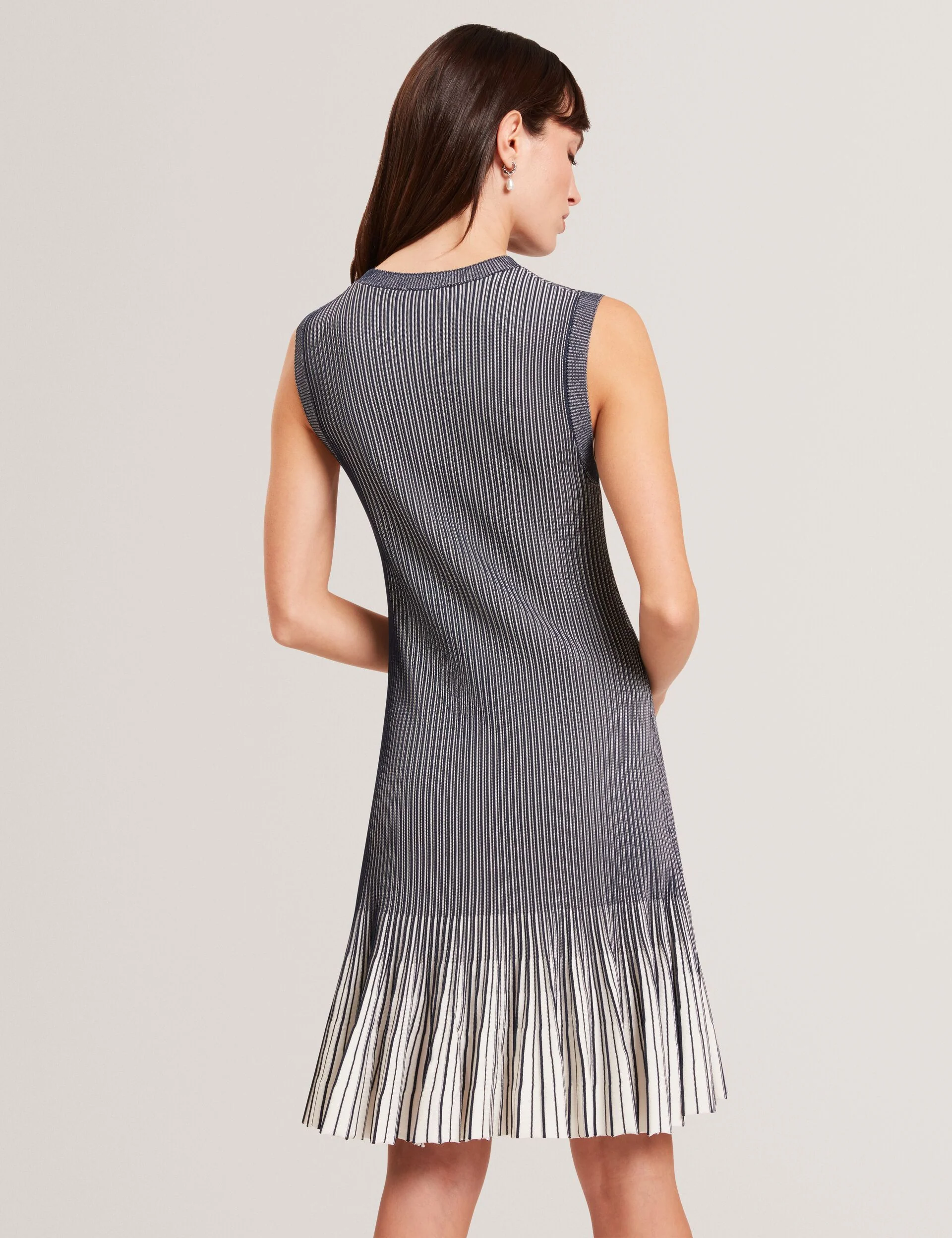 LILYO | NAVY - Image 5