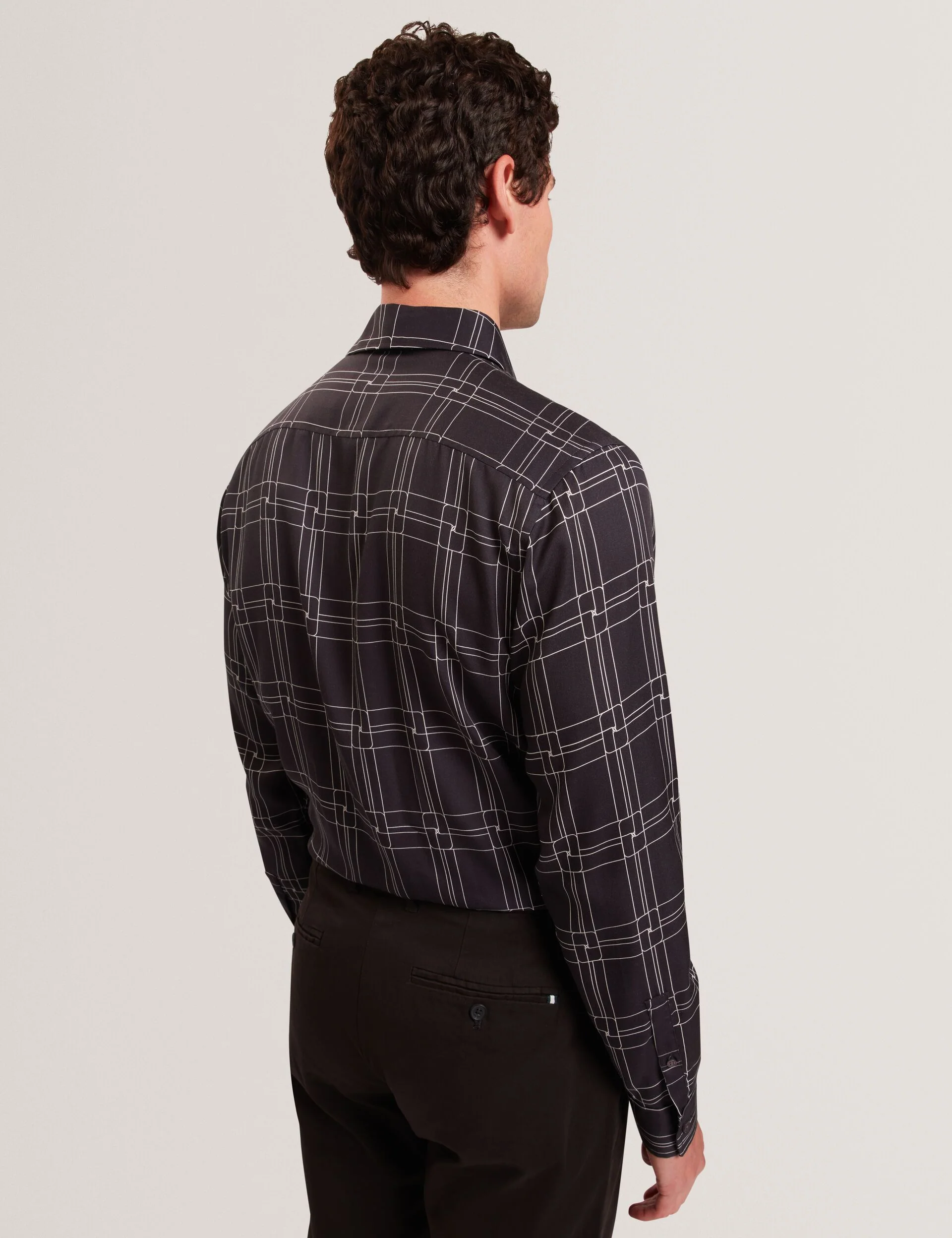LIRRA | BLACK - Image 6