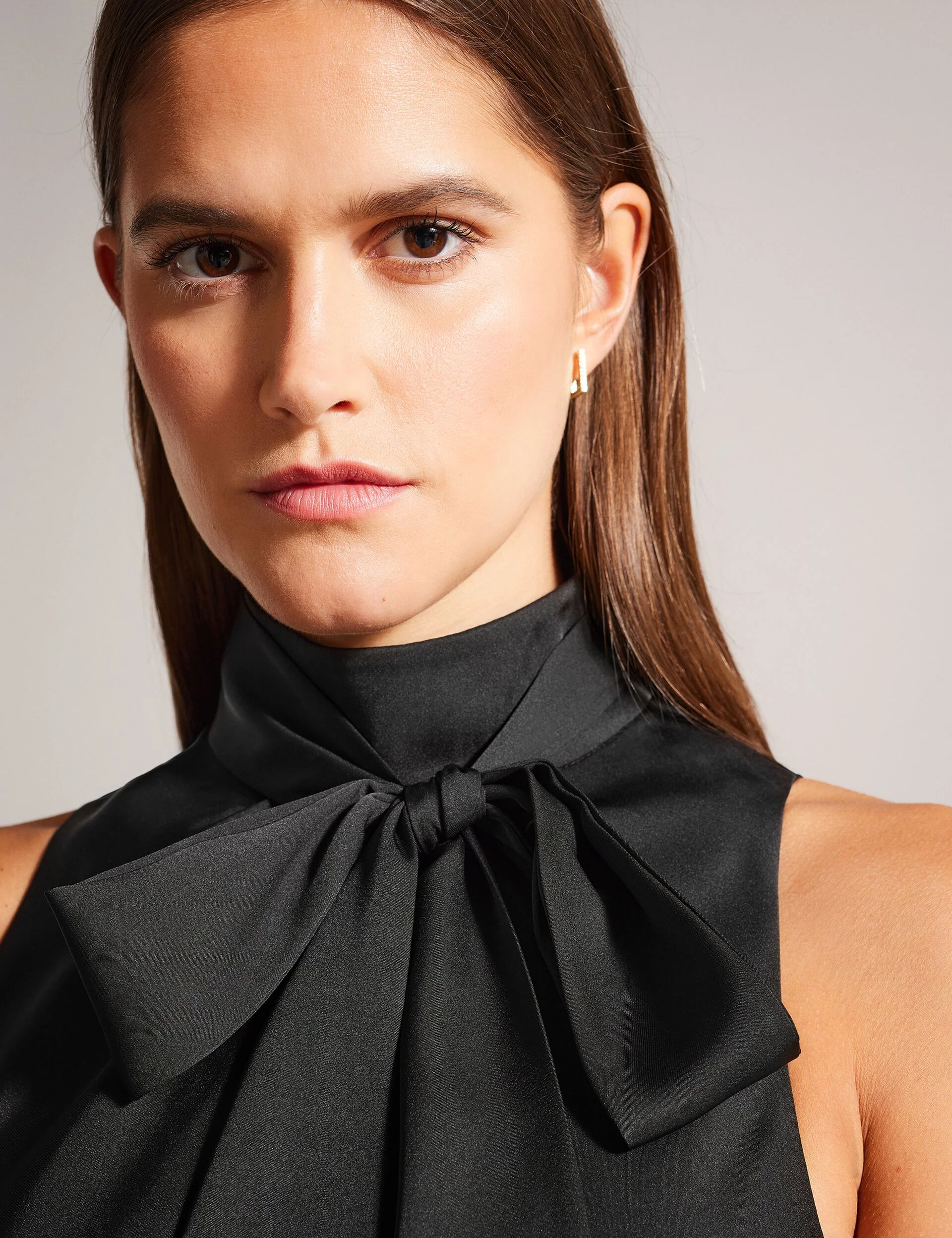 LLAURAA | BLACK - Image 2