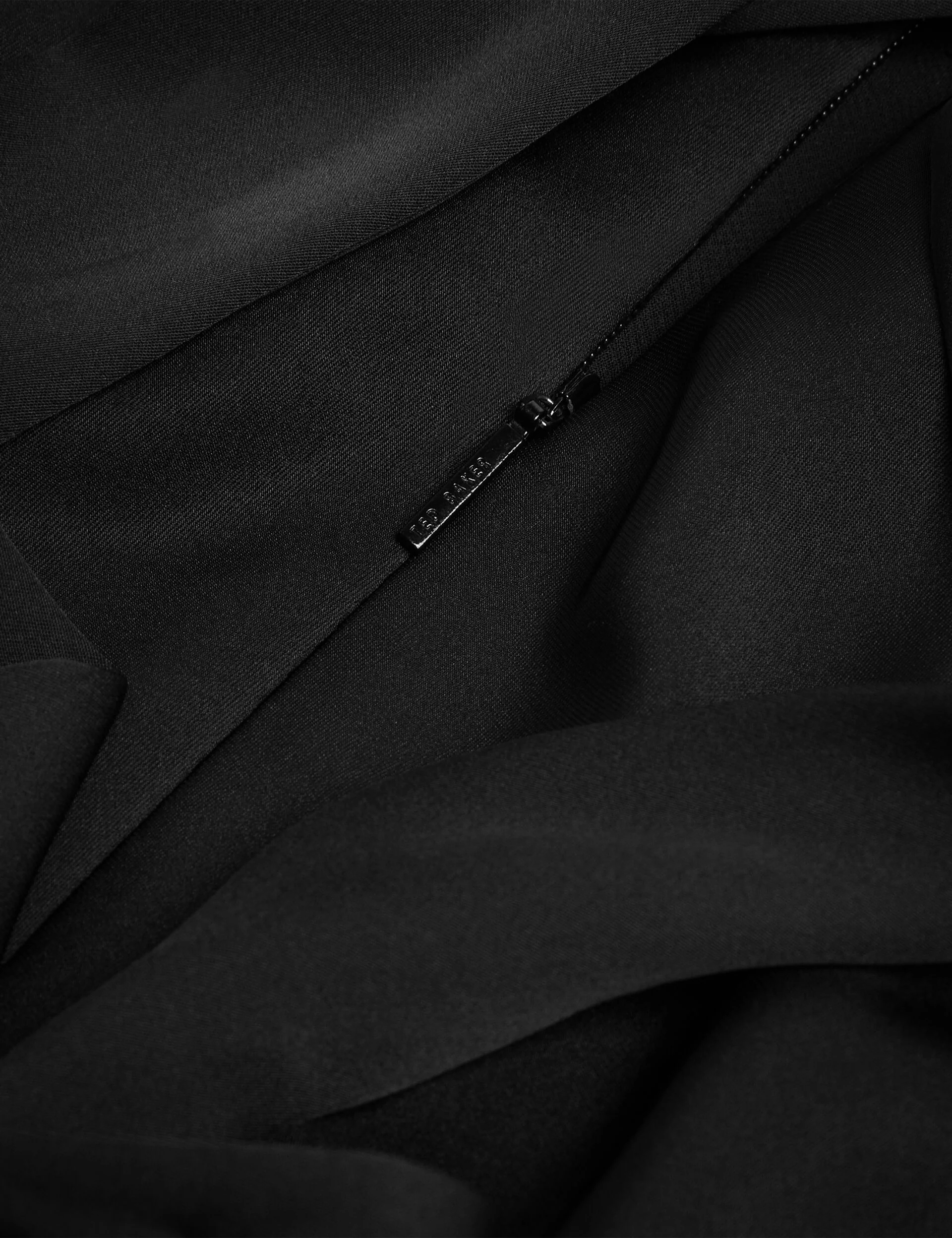 LLAURAA | BLACK - Image 3