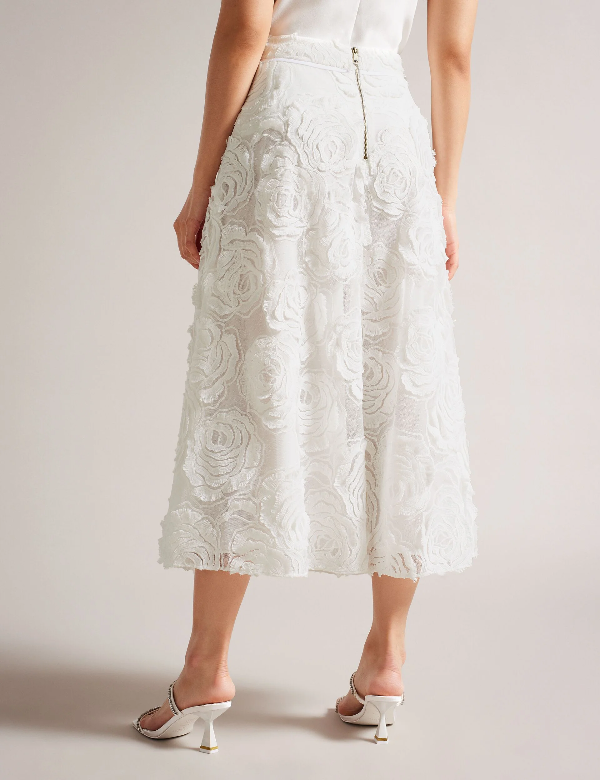 LOUELAA | WHITE - Image 4