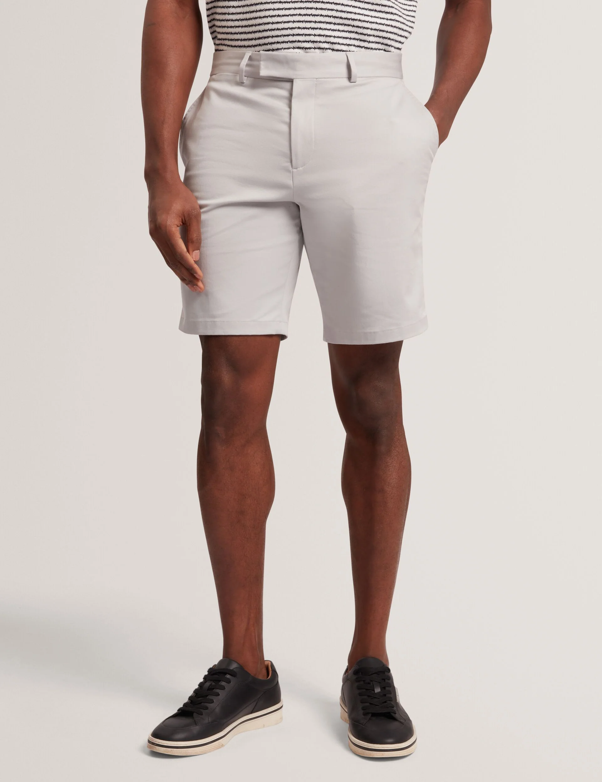 LOWETON | LT-GREY