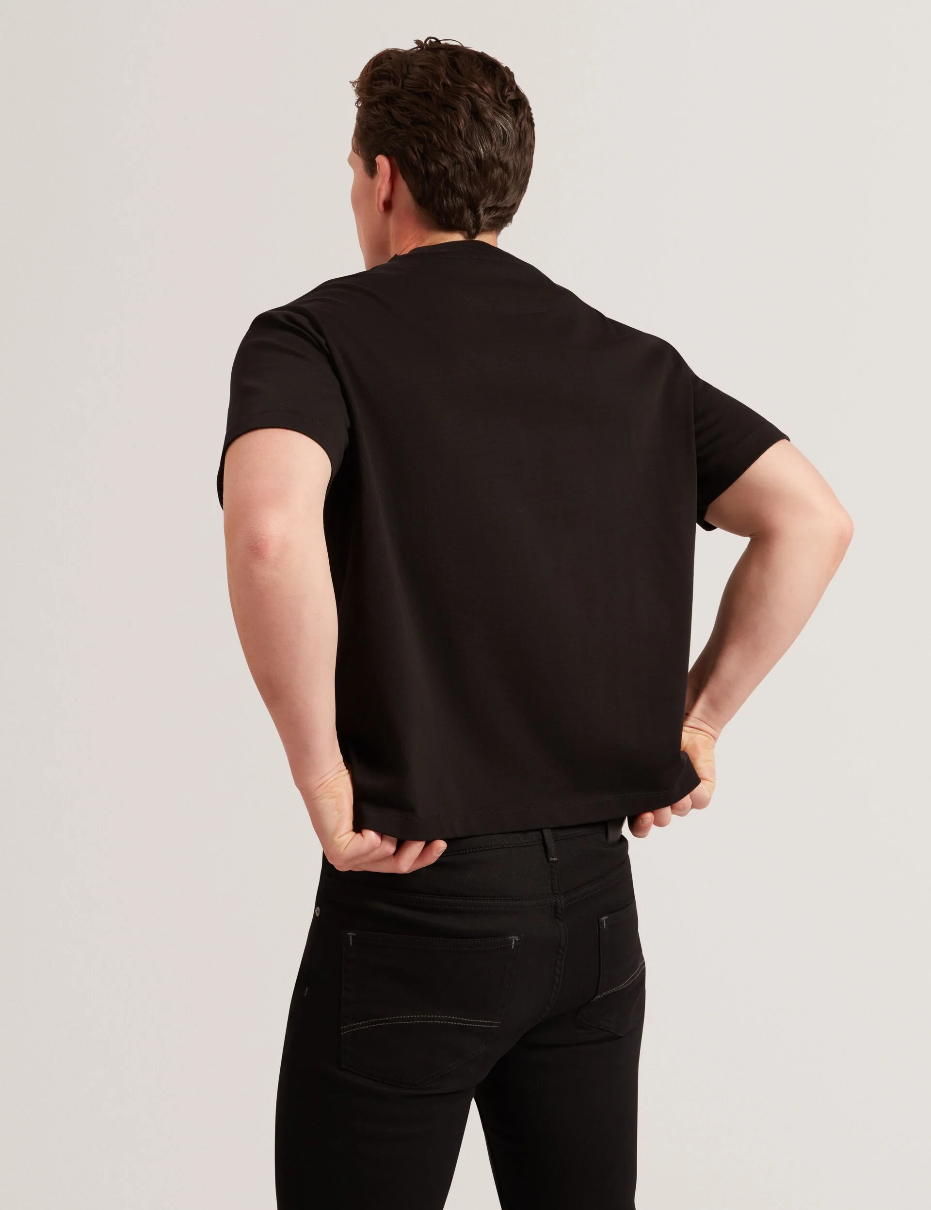LUCKA | BLACK - Image 5
