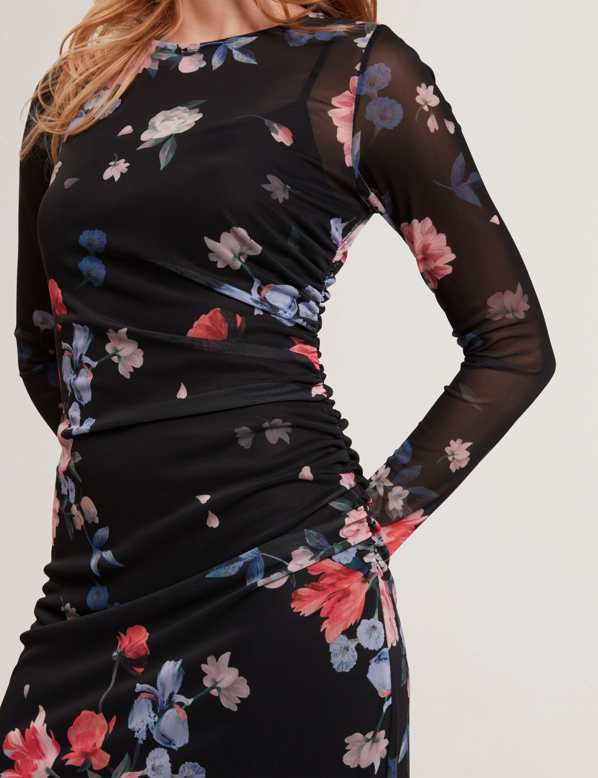 MESH PRINTED COLUMN DRESS | BLACK - Image 2