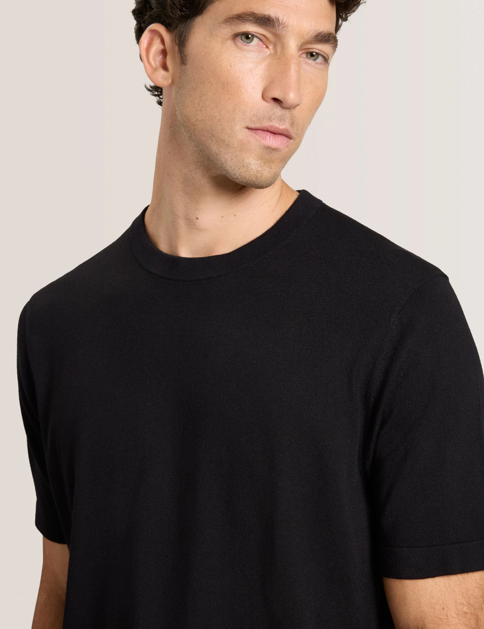 MODERN VISCOSE BLEND CREW | BLACK - Image 5