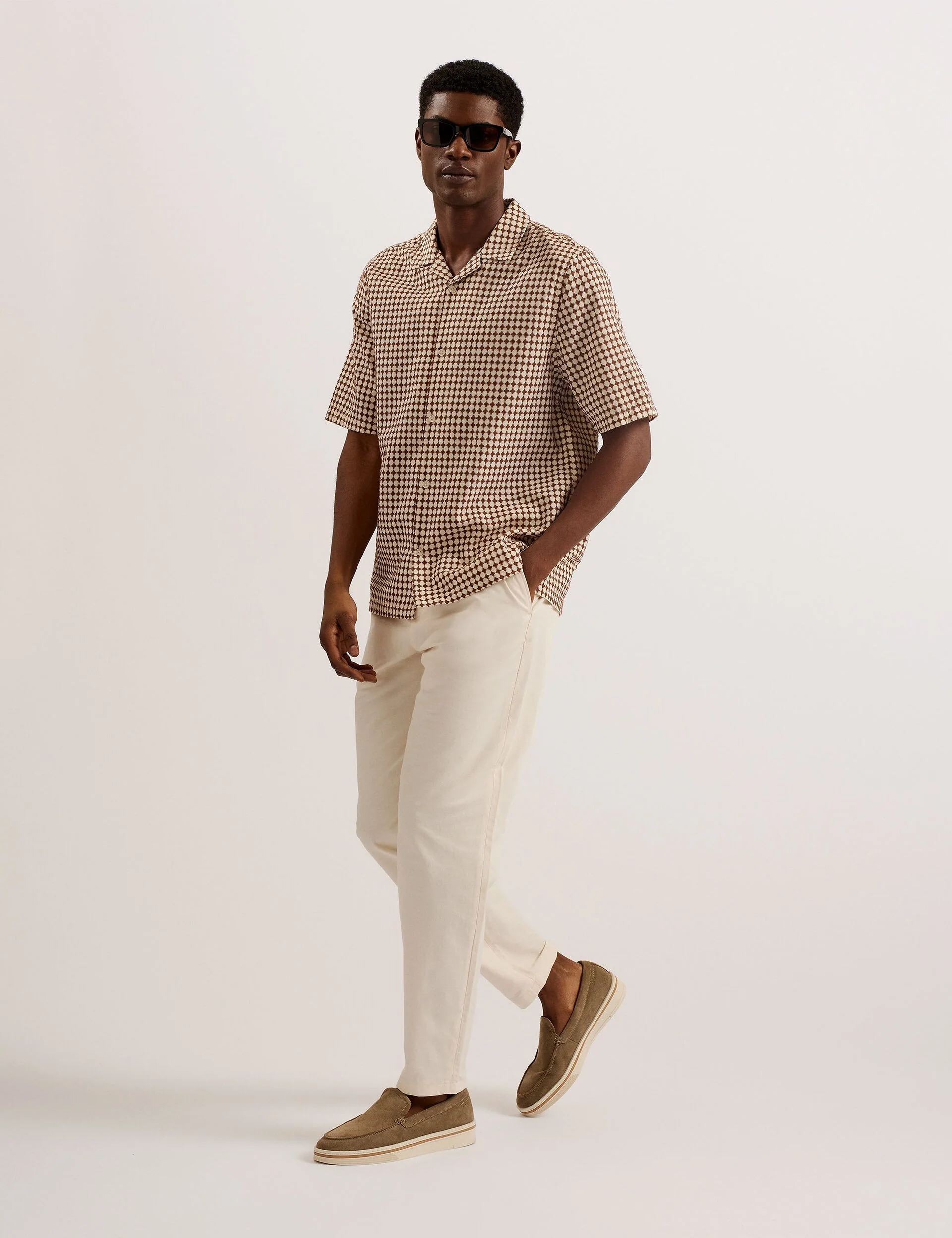 OISE | BROWN - Image 2