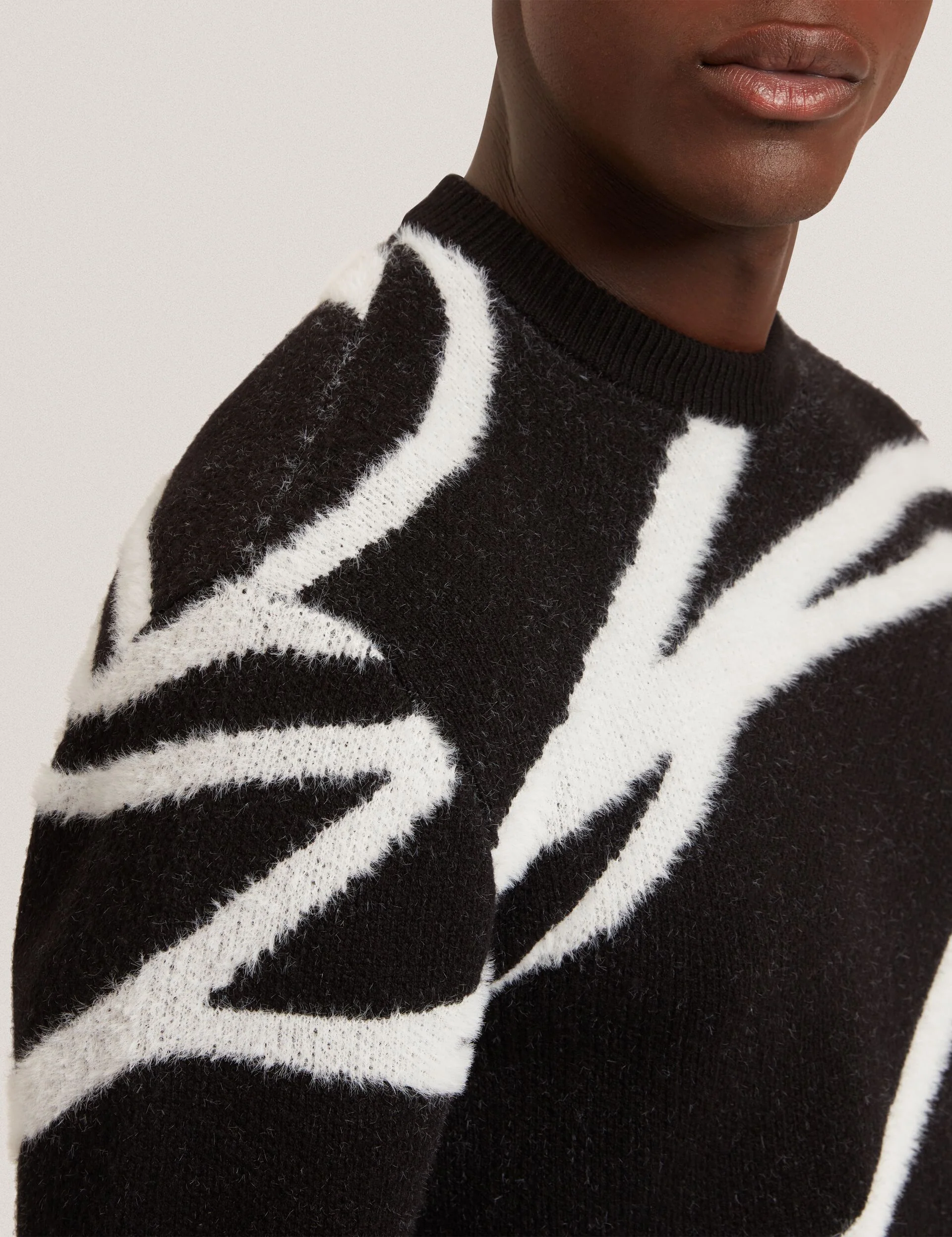 OLDRICH | BLACK - Image 4
