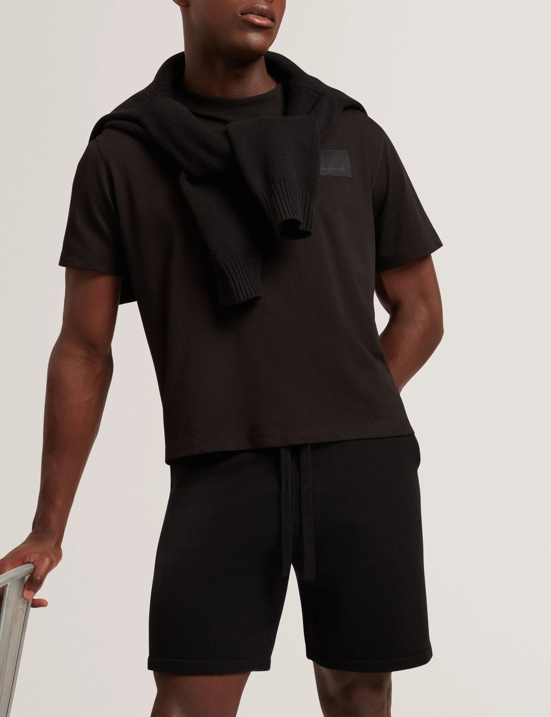 OWAINE | BLACK - Image 6