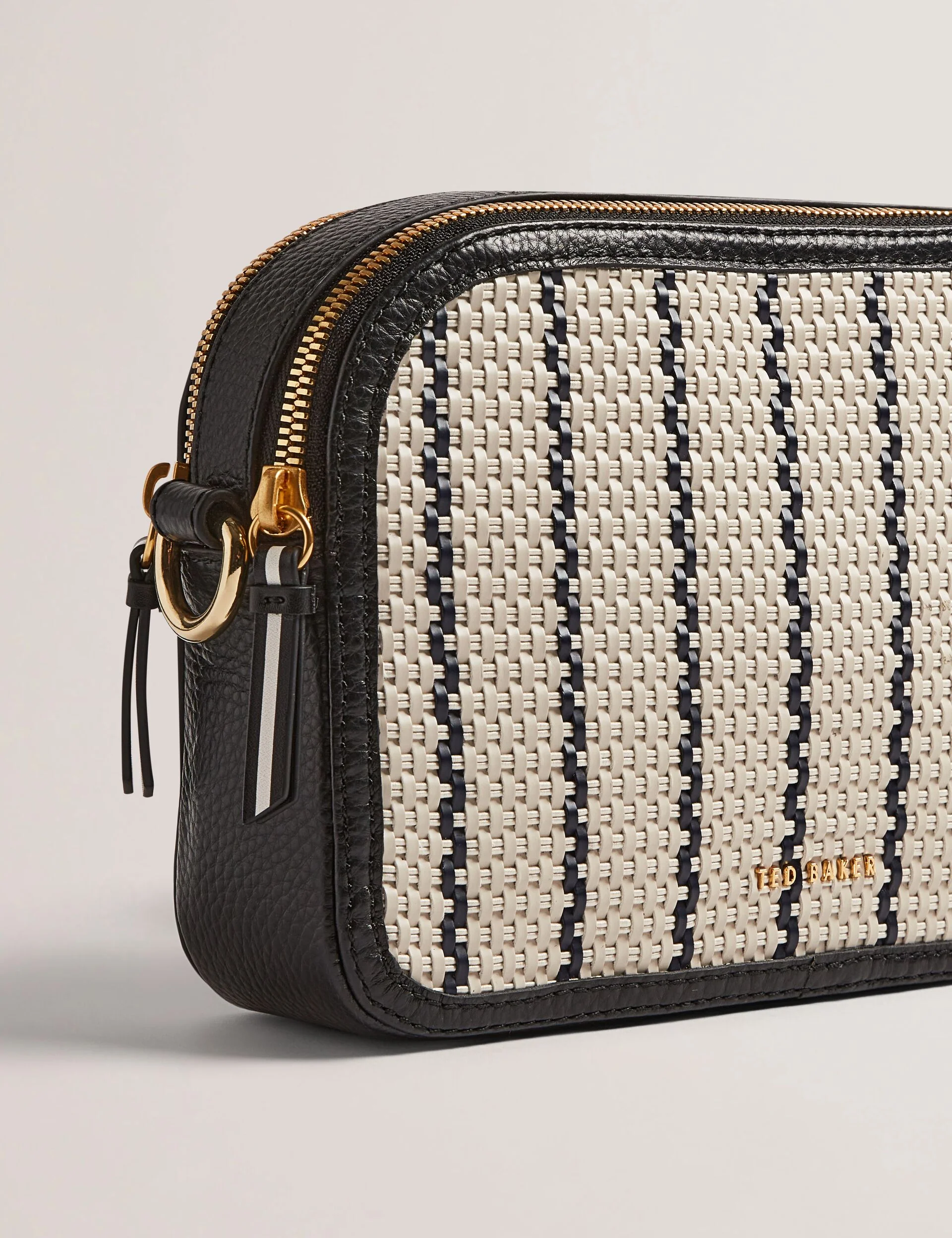 RIVEA | BLACK - Image 3