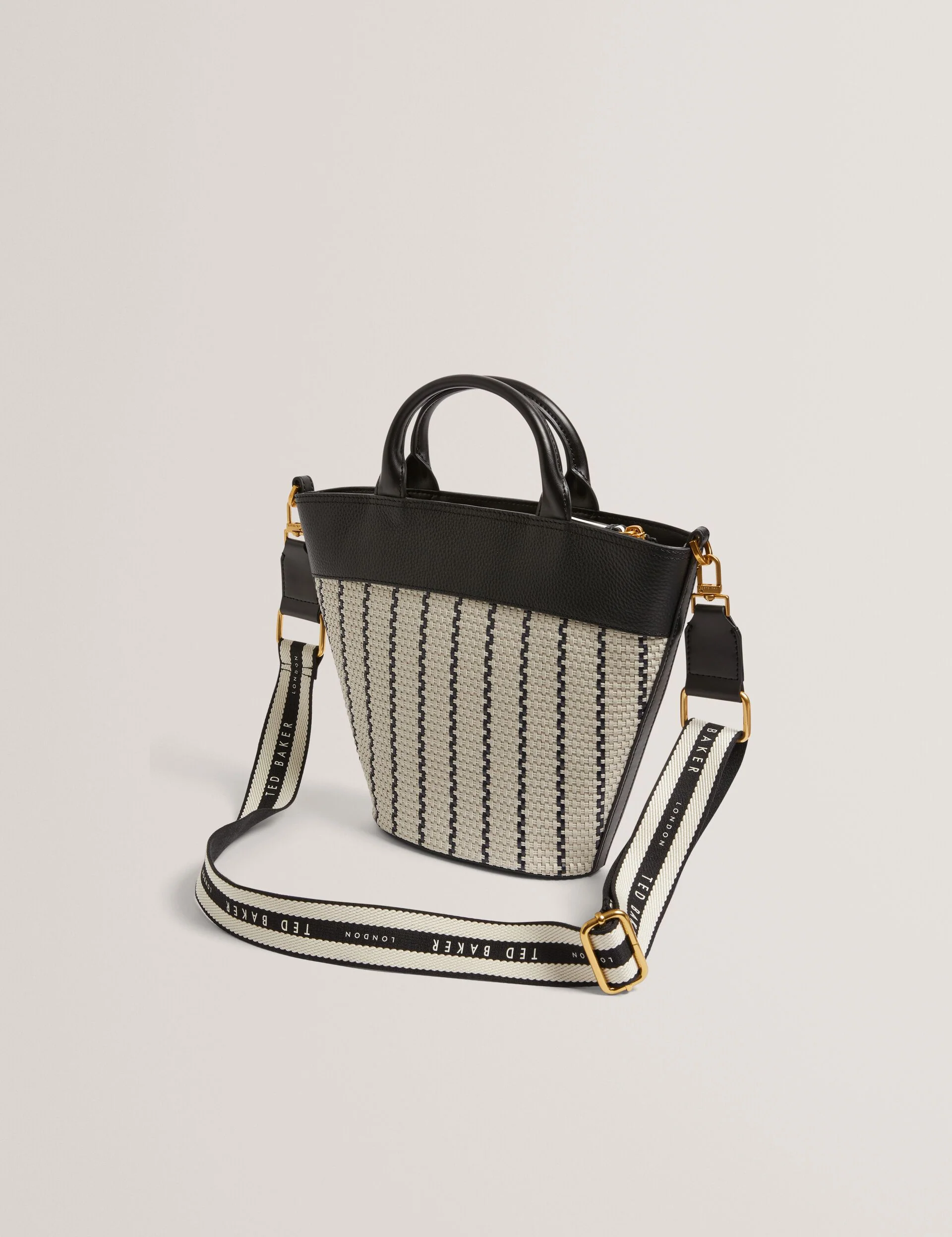 RIVERI | BLACK - Image 4