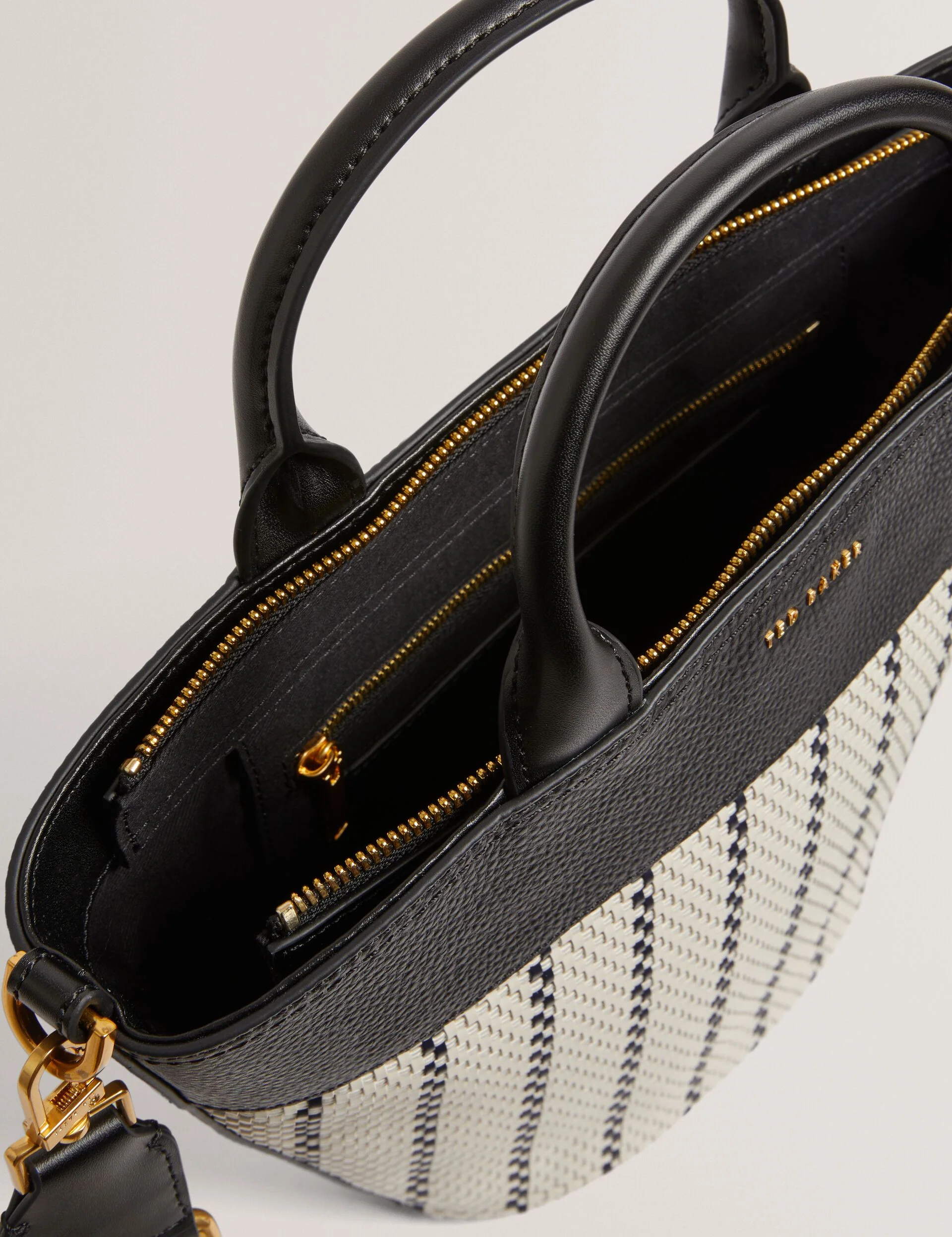 RIVERI | BLACK - Image 5