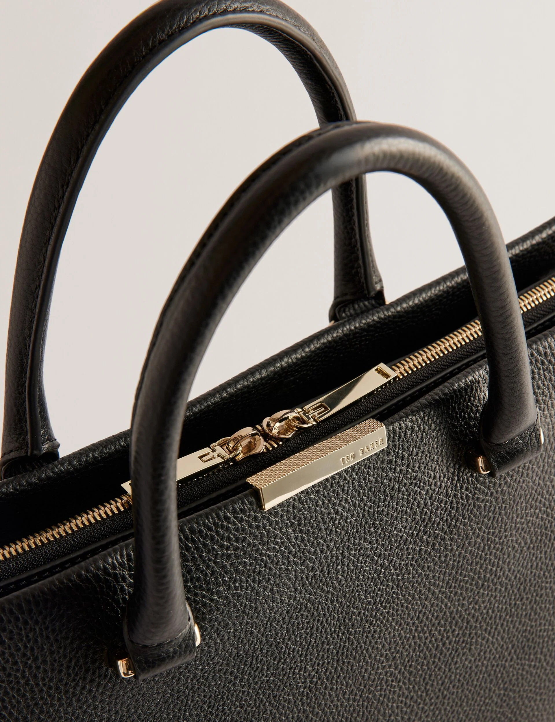 ROUSALY | BLACK - Image 3