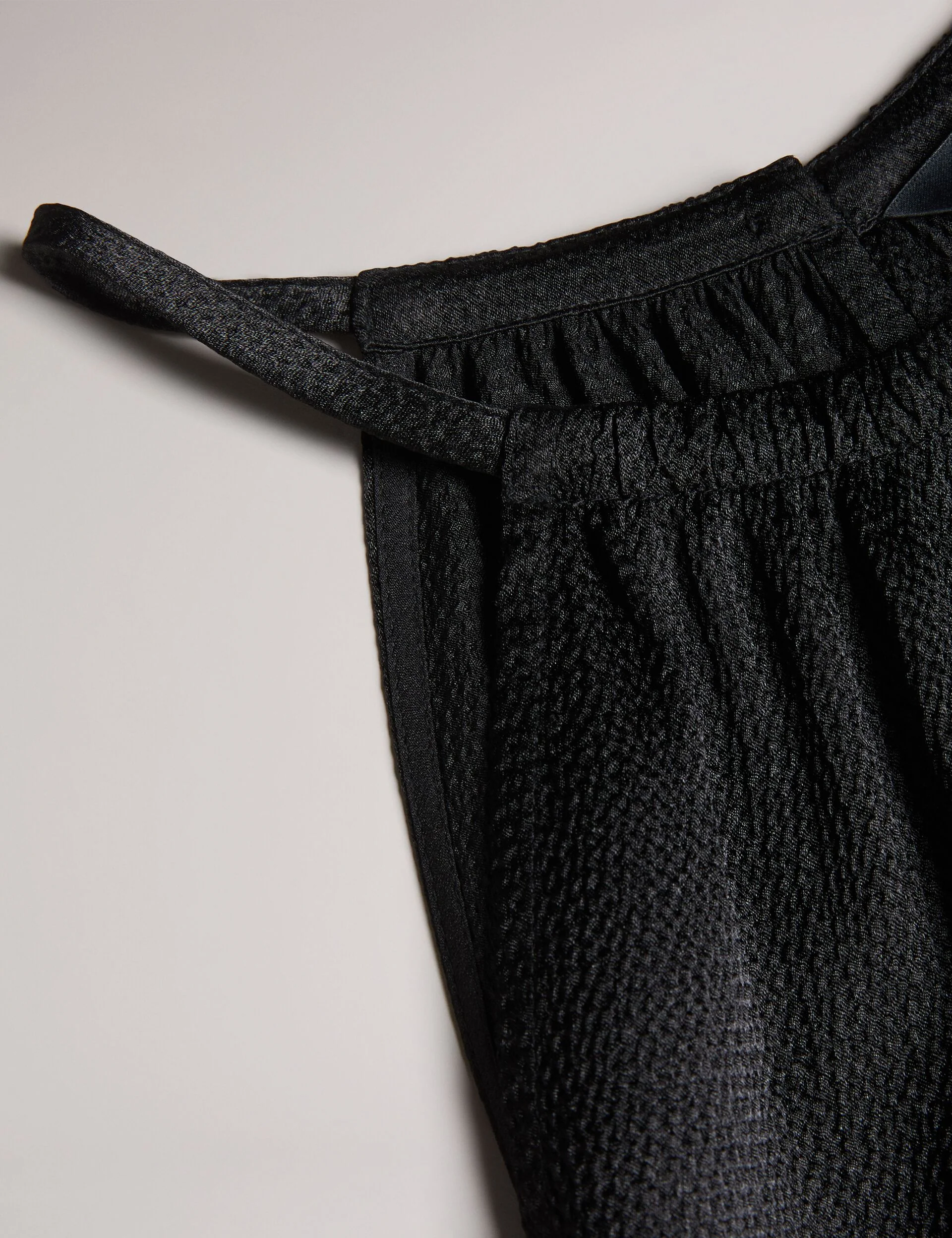 ROXIEYY | BLACK - Image 3