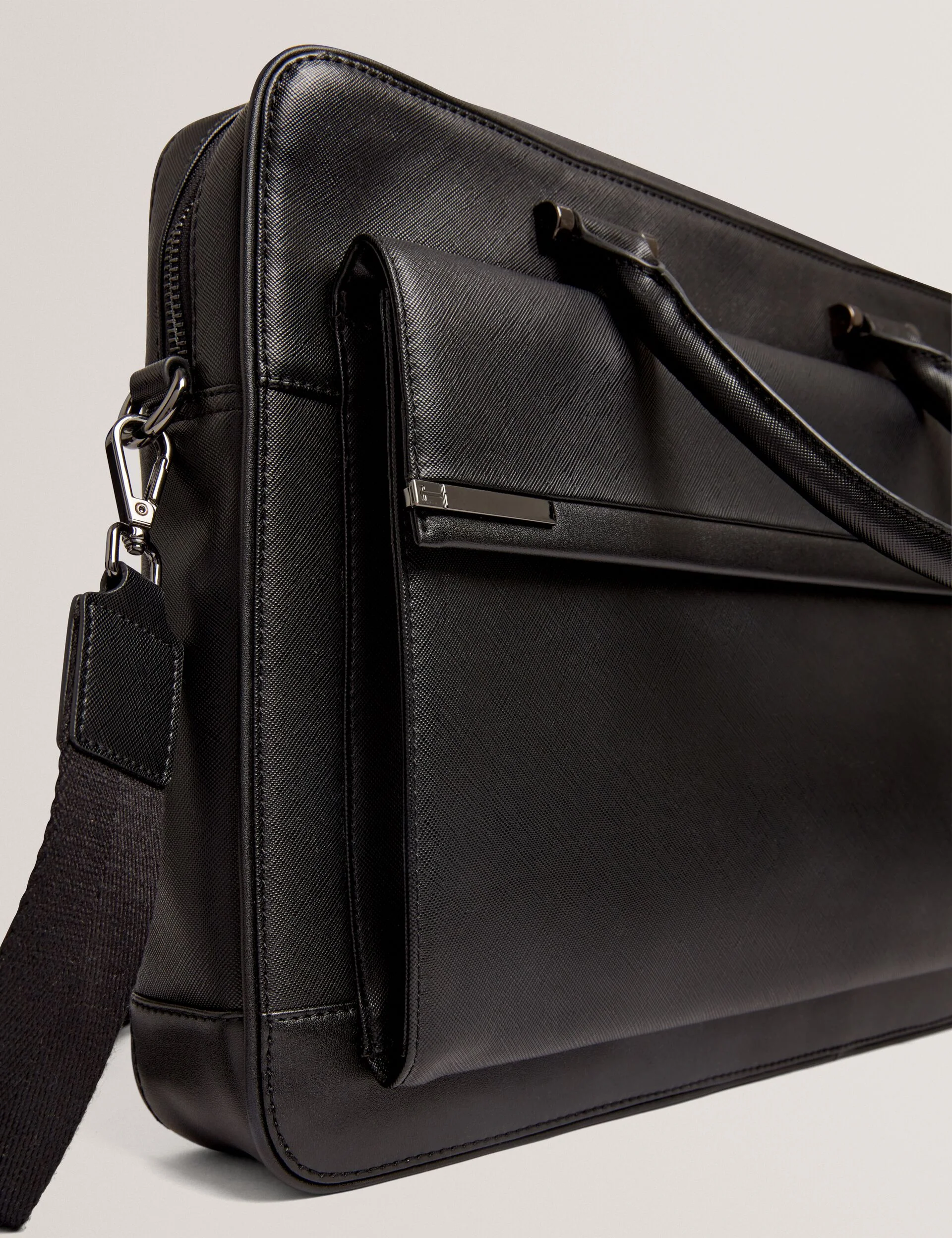SANNDRO | BLACK - Image 5