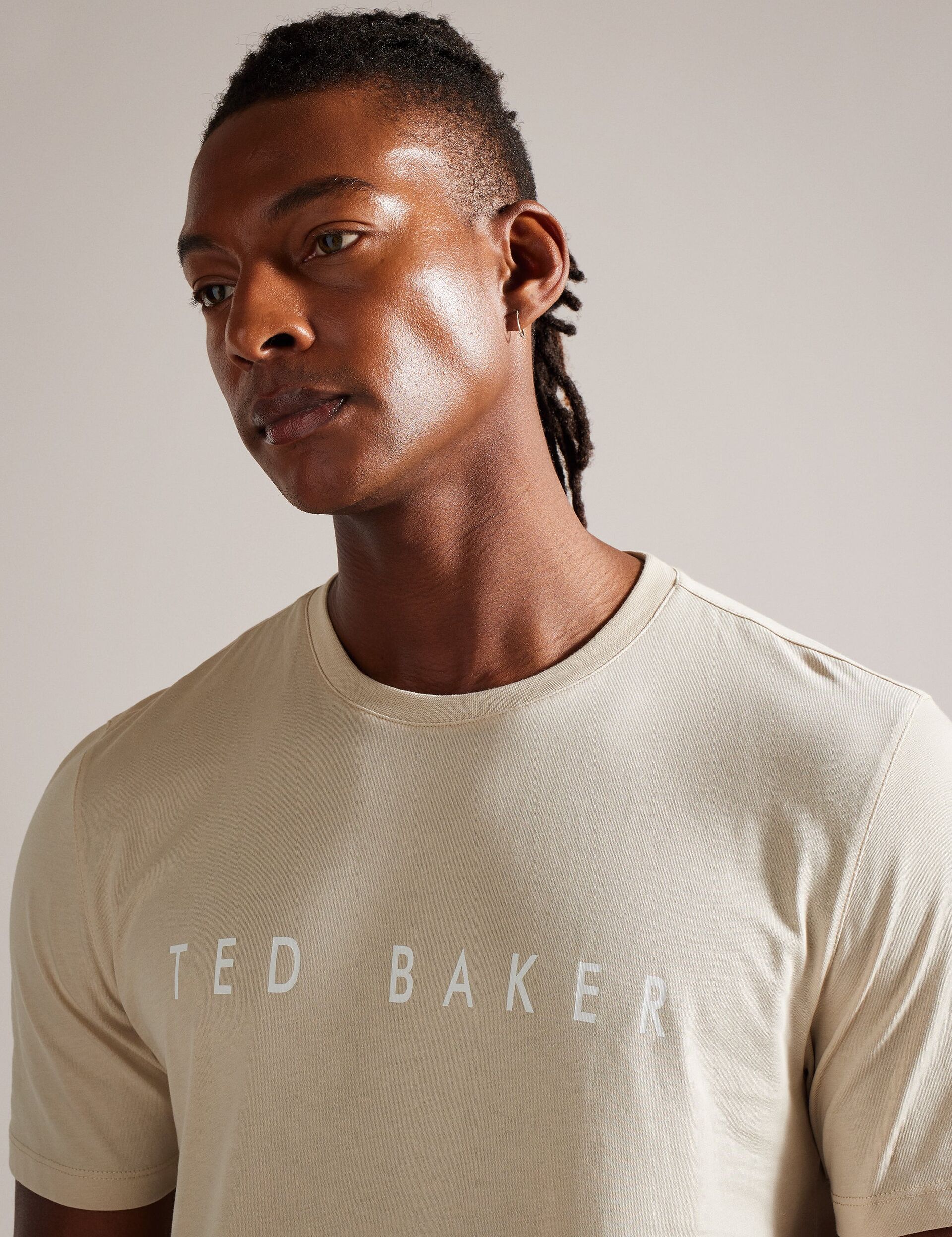SHORT SLEEVE BRANDED T-SHIRT | STONE - Image 4