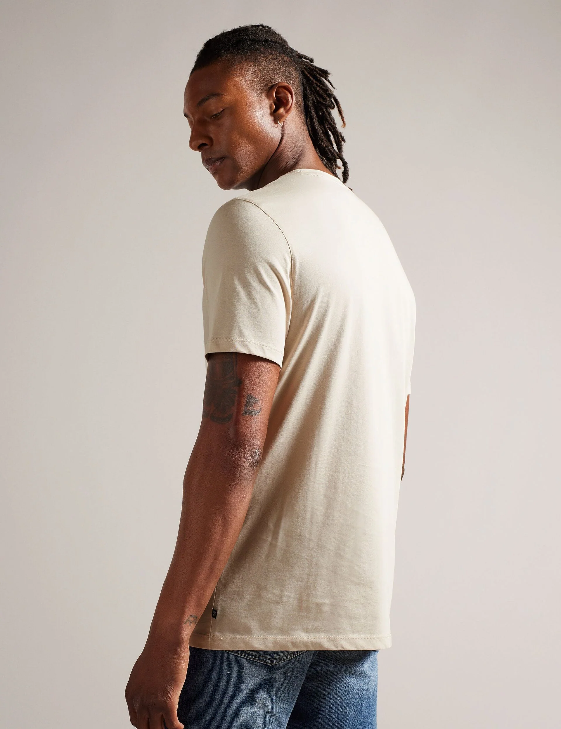 SHORT SLEEVE BRANDED T-SHIRT | STONE - Image 5