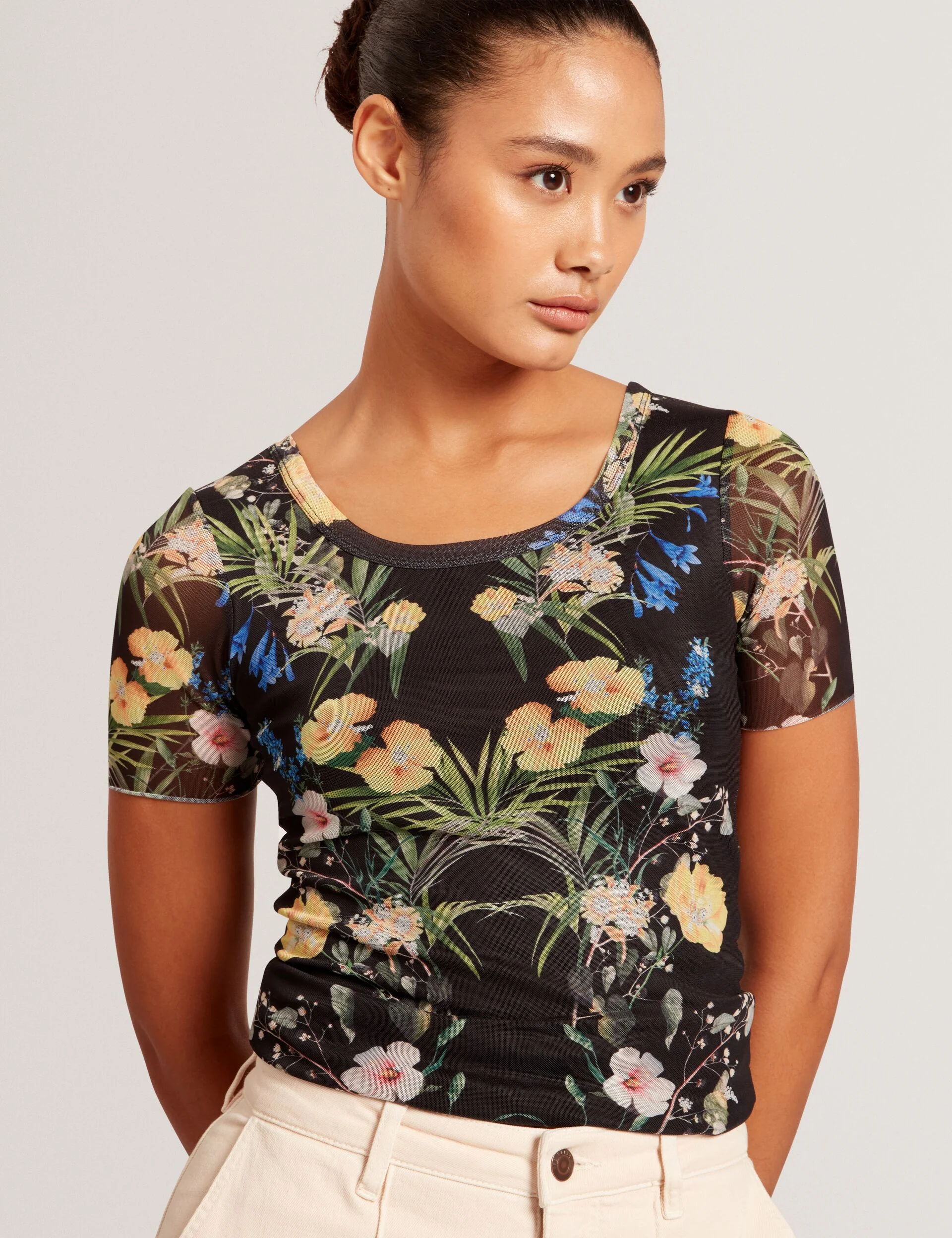 SHORT SLEEVE CREW MESH TOP | BLACK - Image 4