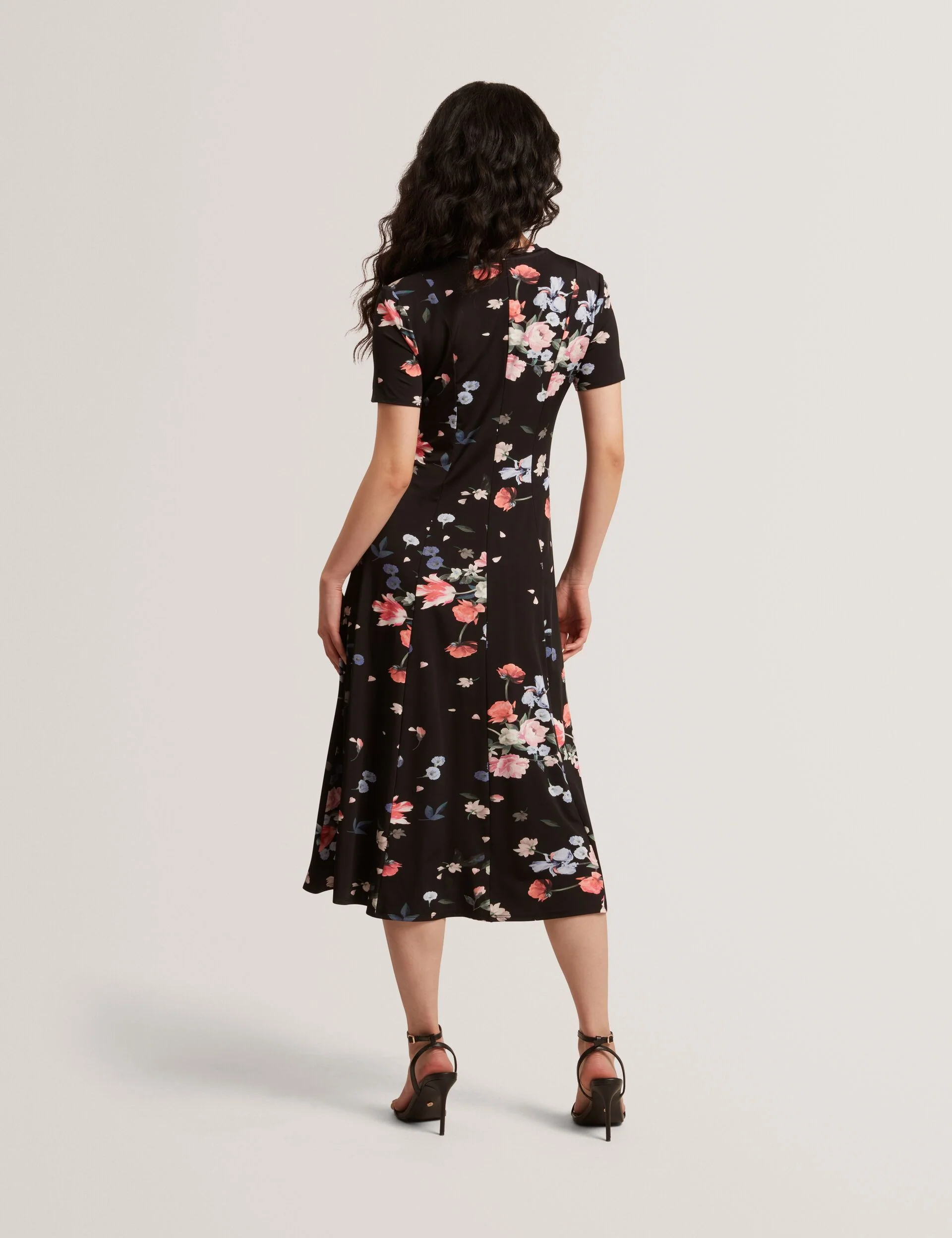 SHORT SLEEVE JERSEY MAXI DRESS | BLACK - Image 4