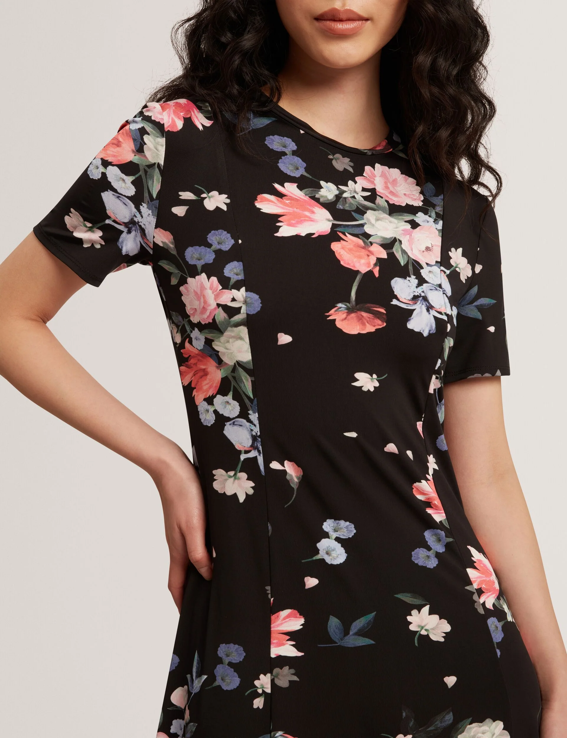 SHORT SLEEVE JERSEY MAXI DRESS | BLACK - Image 5