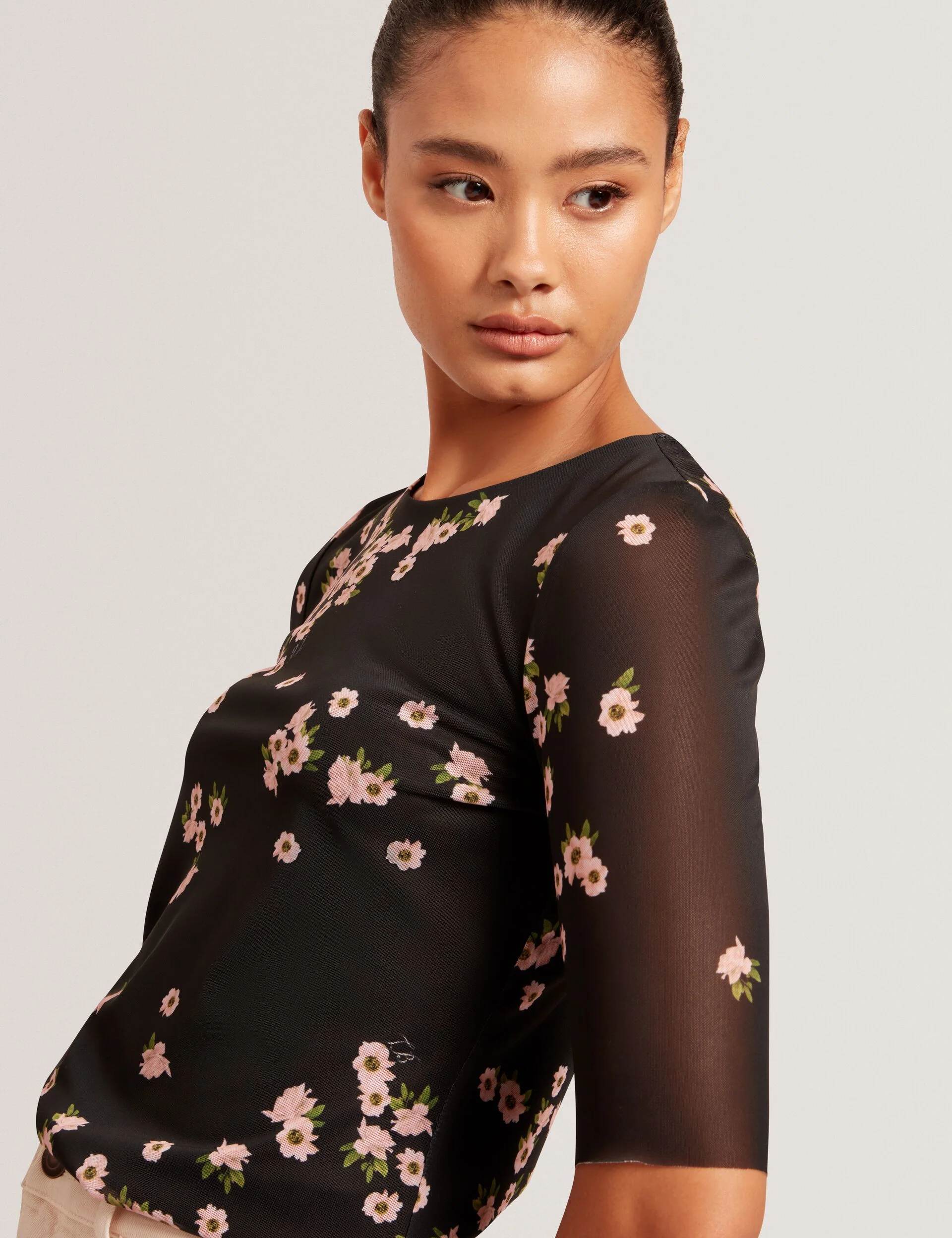 SHORT SLEEVE MESH TOP | BLACK - Image 4