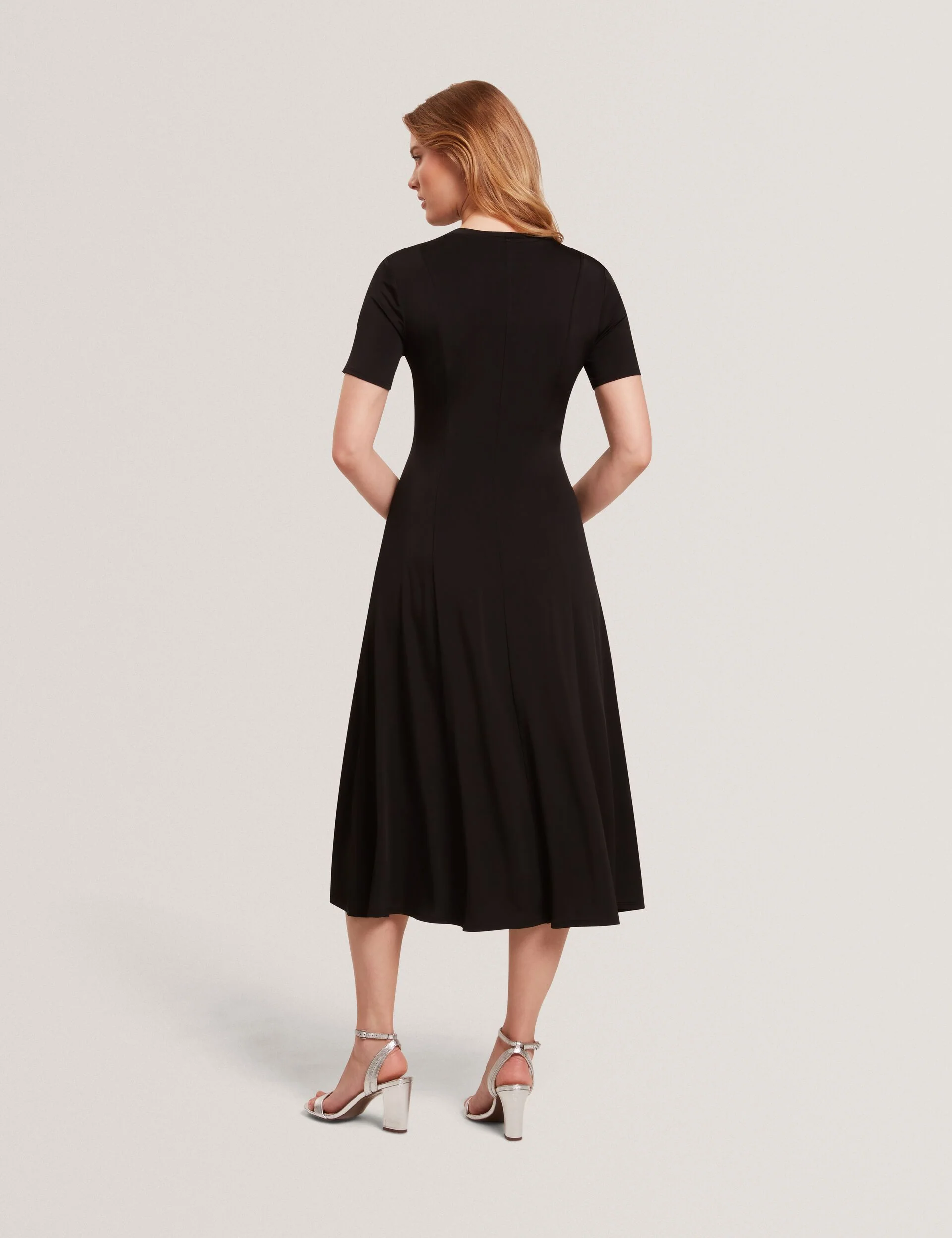 SHORT SLEEVE JERSEY MAXI DRESS | BLACK - Image 5