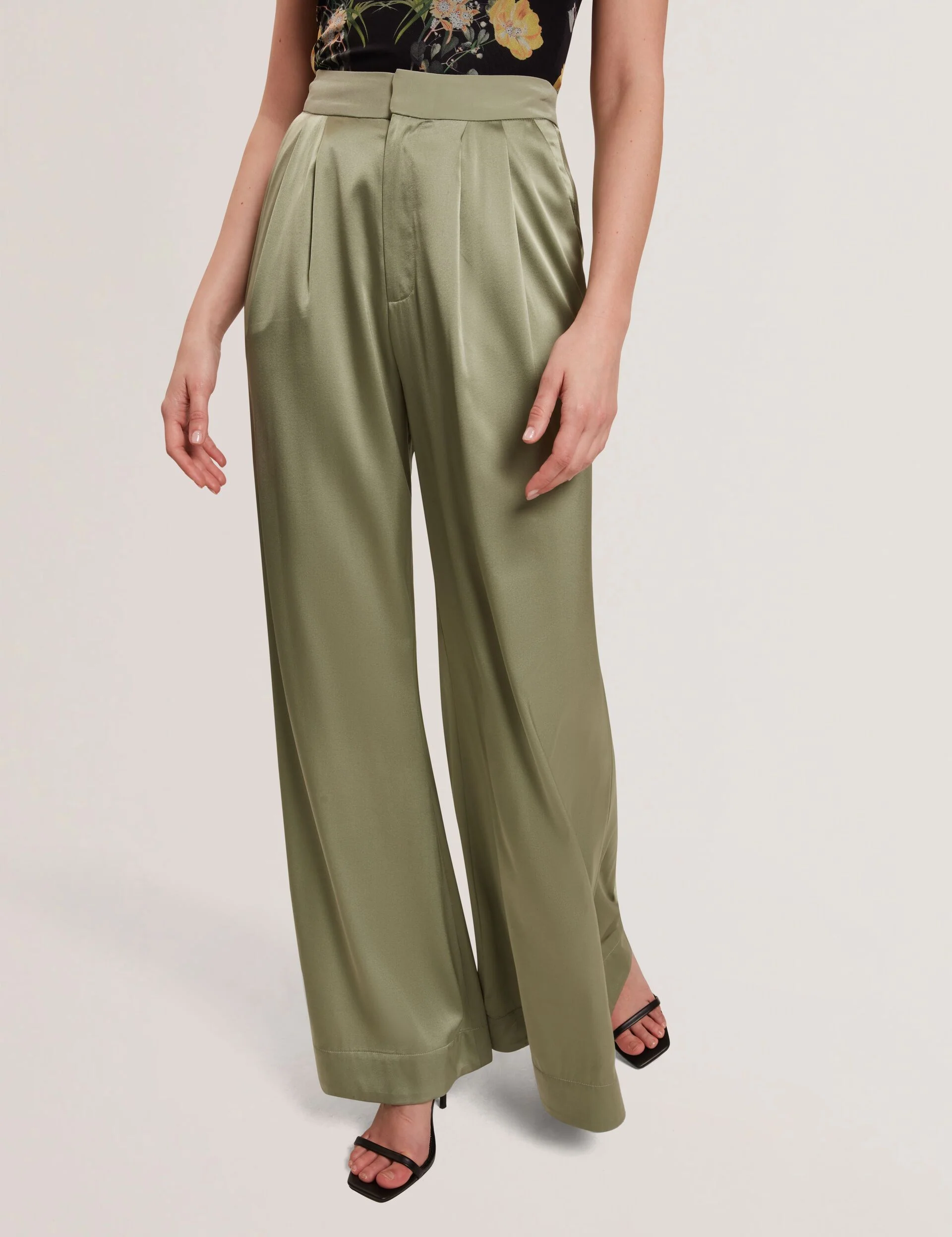 SILK WIDE LEG BELTED TUCK PANT | KHAKI - Image 3