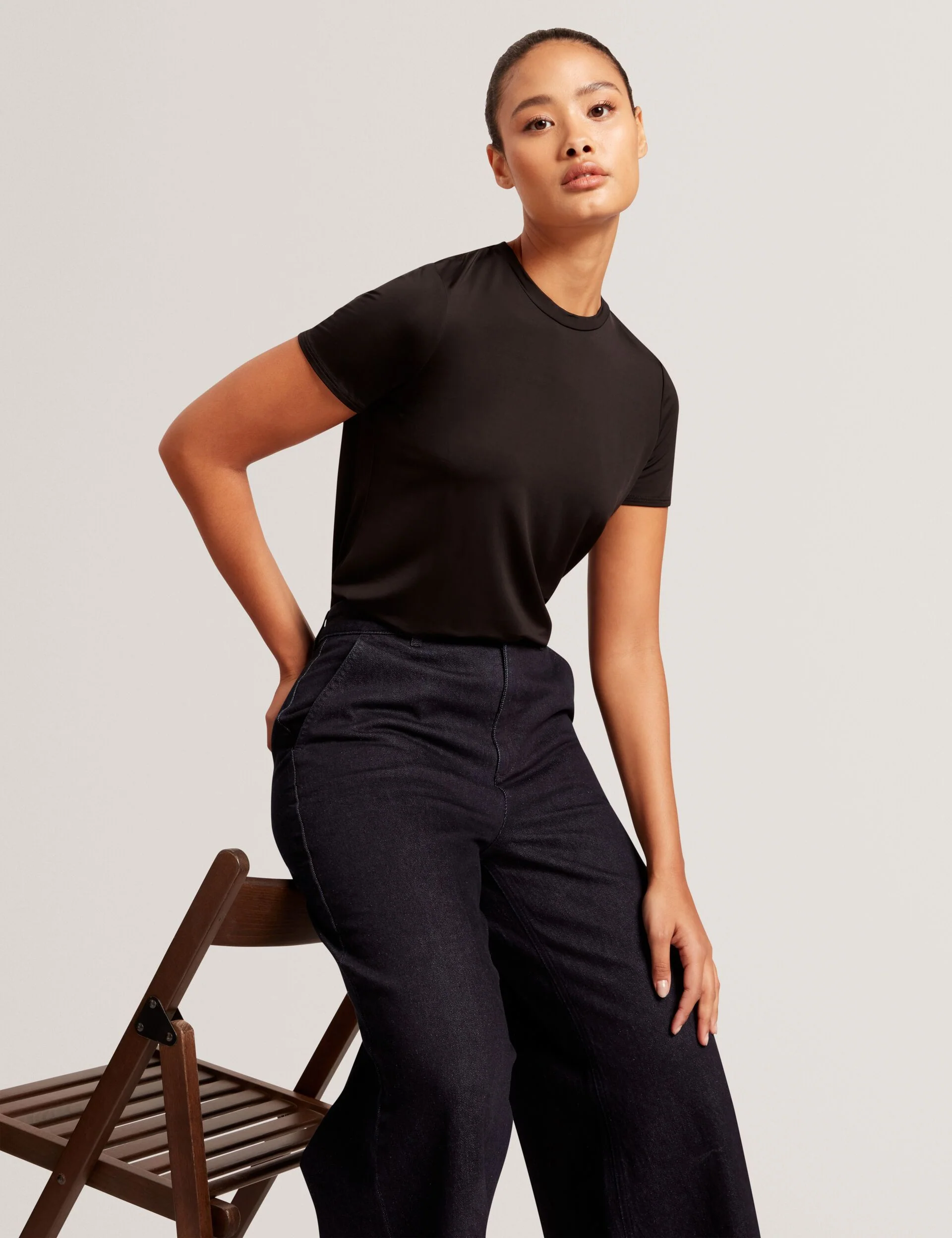 SOLID BLACK TSHIRT WITH SEAM DETAIL | BLACK - Image 2
