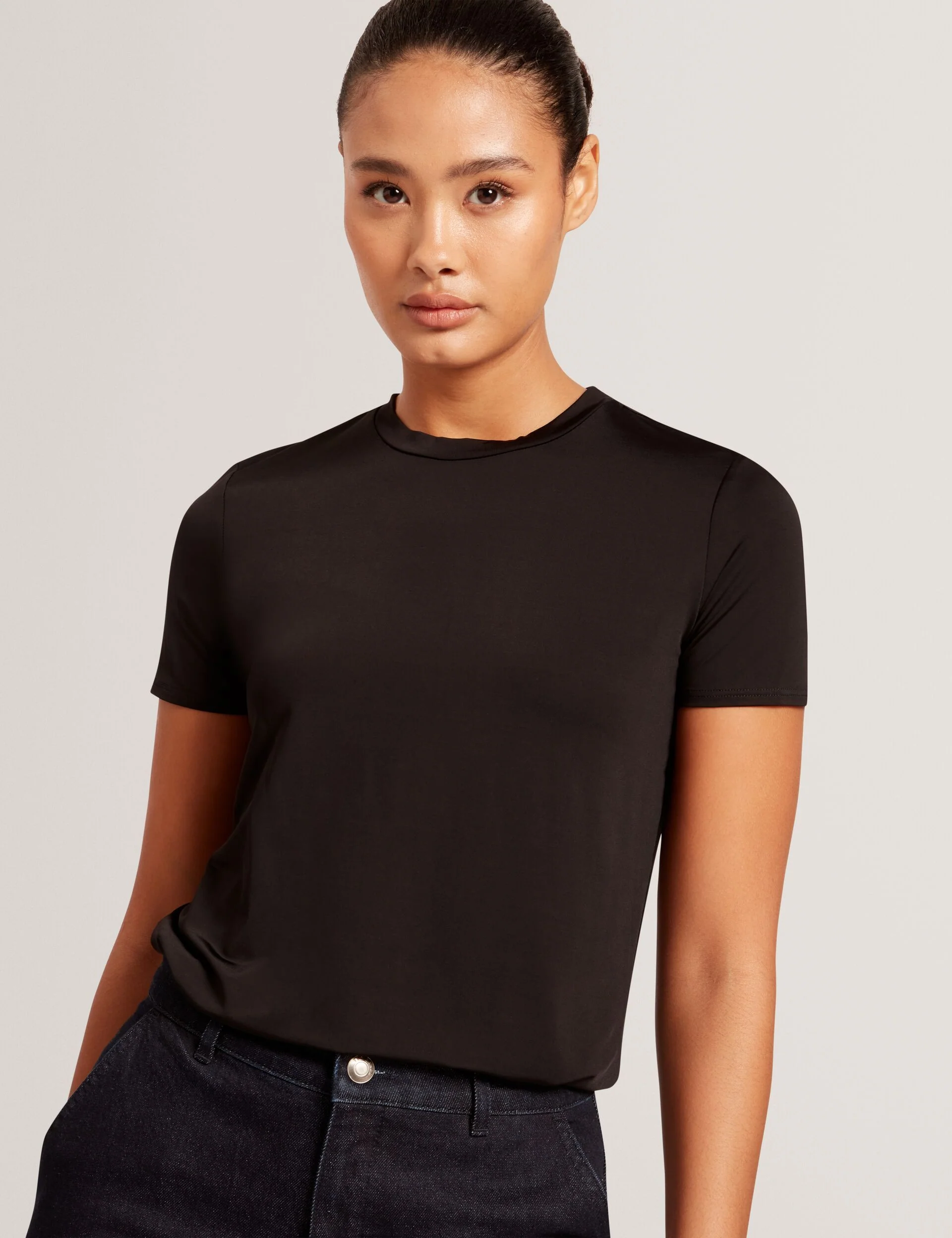 SOLID BLACK TSHIRT WITH SEAM DETAIL | BLACK - Image 5