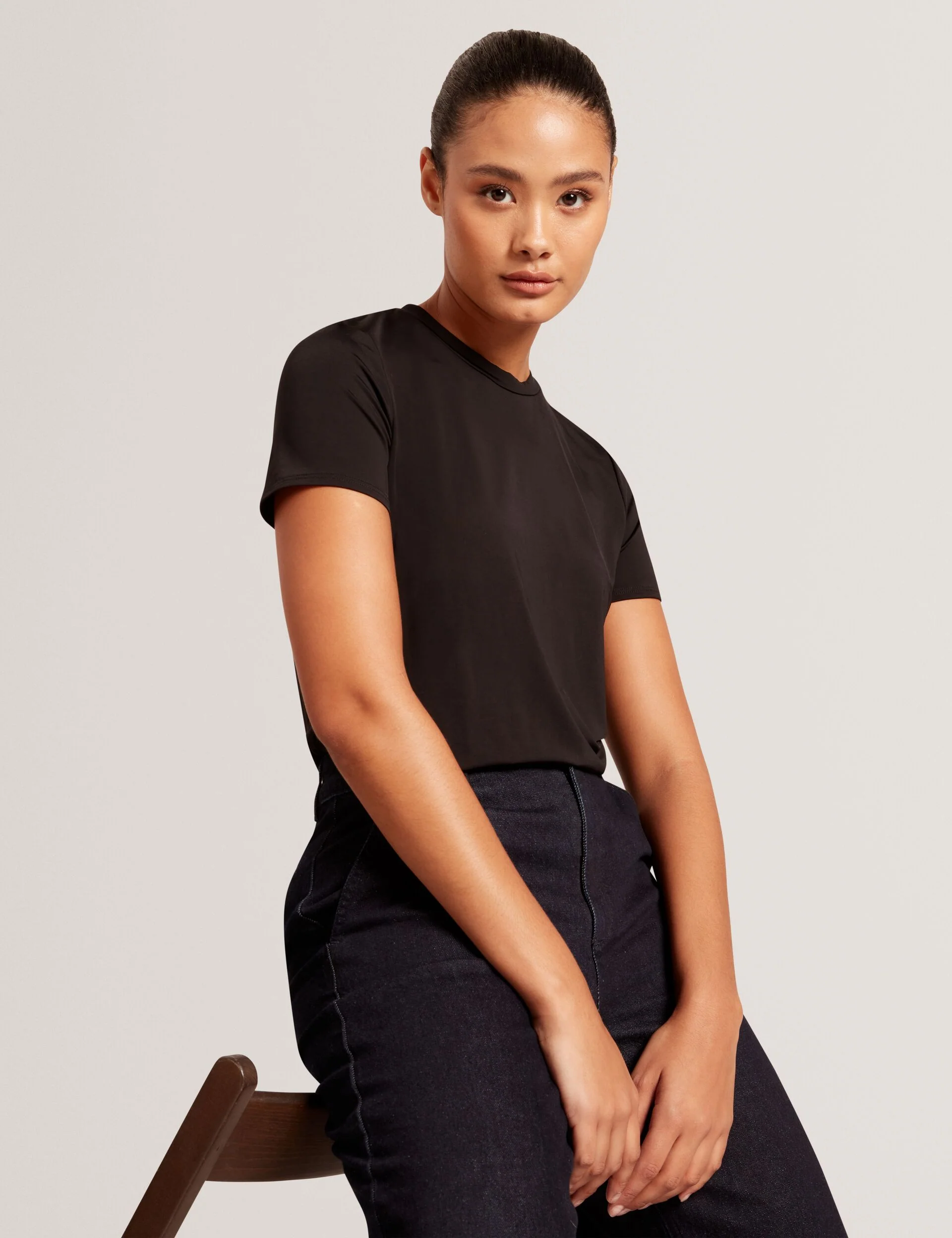 SOLID BLACK TSHIRT WITH SEAM DETAIL | BLACK - Image 6