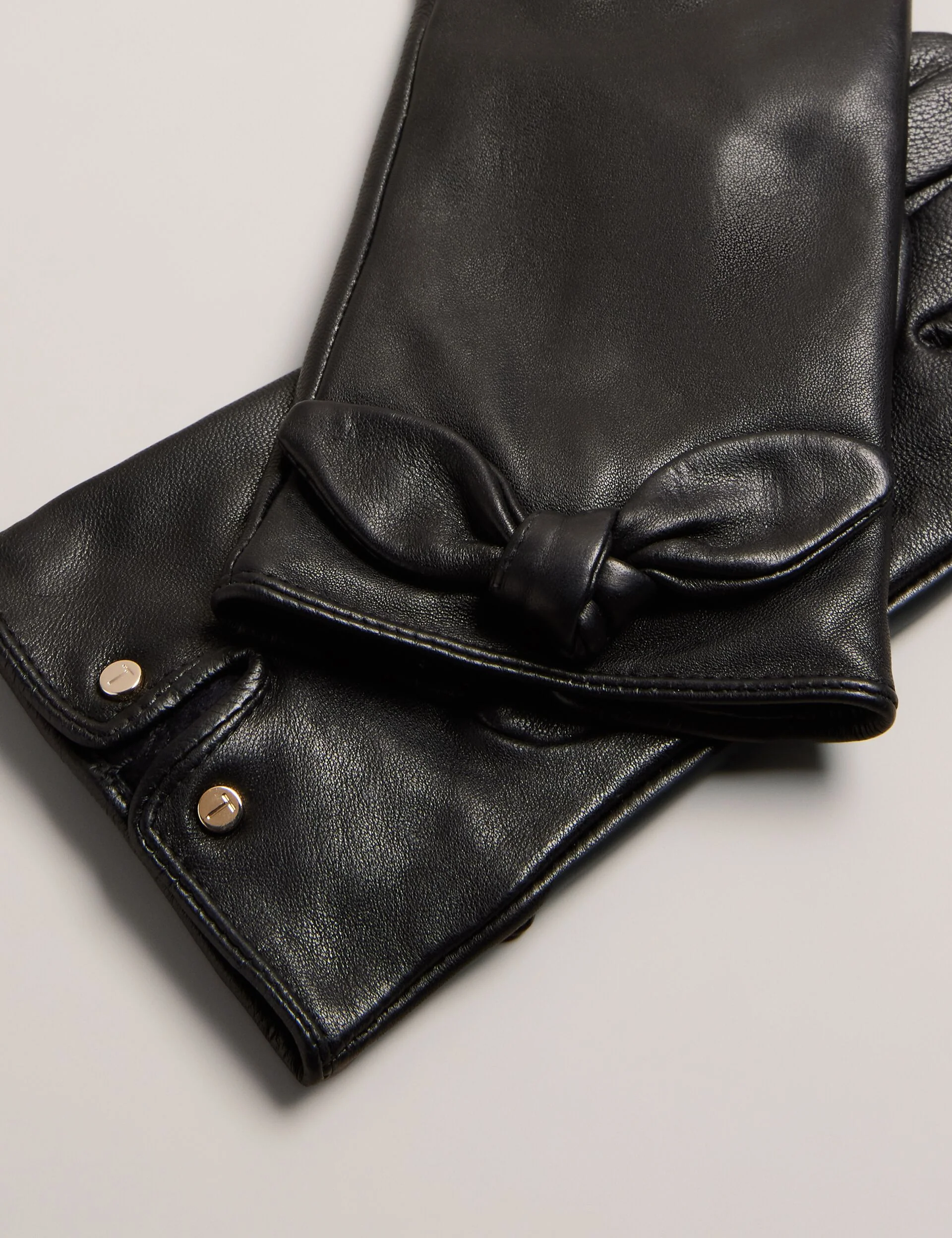 SOPHIIS | BLACK - Image 3