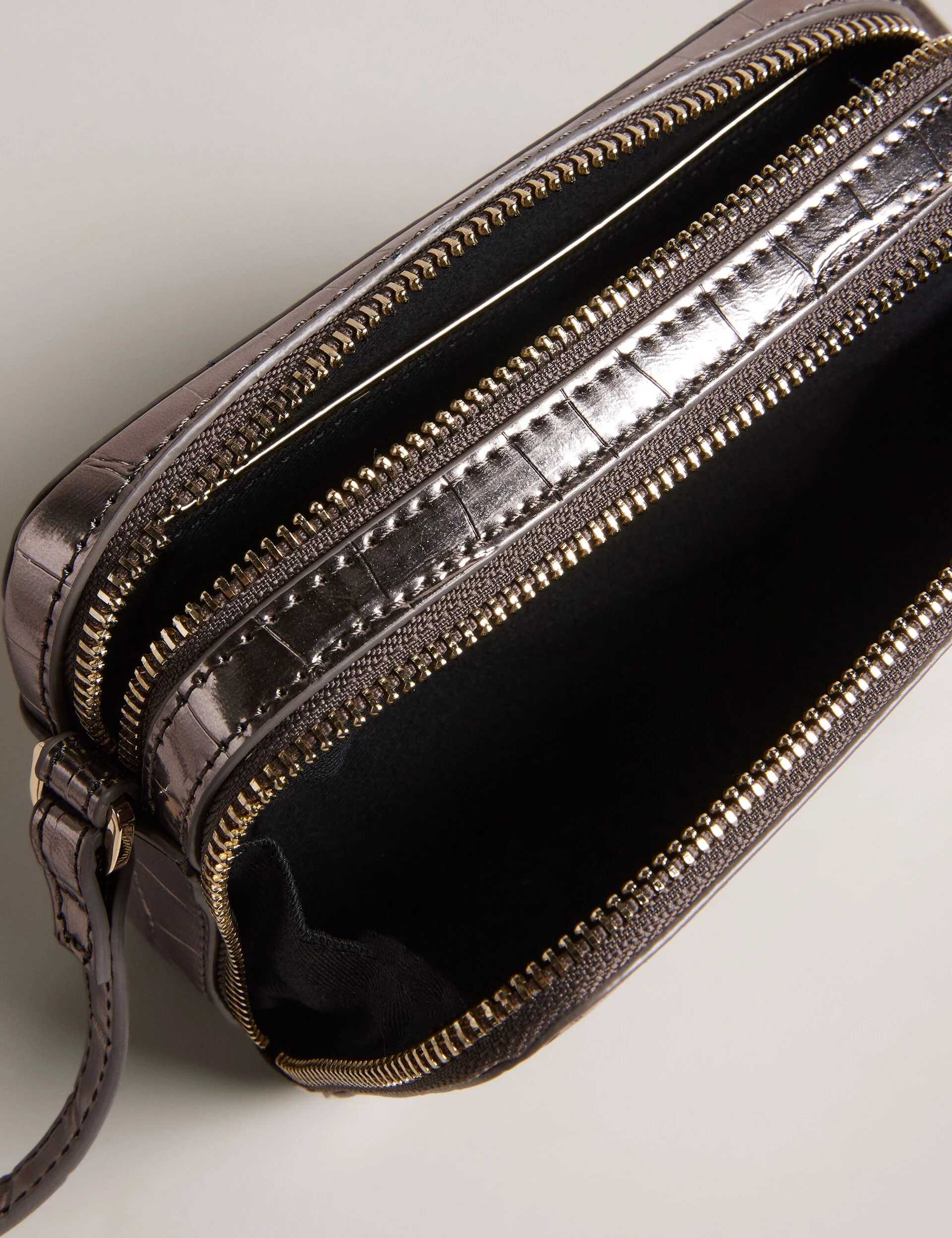 STINA | GUNMETAL - Image 3