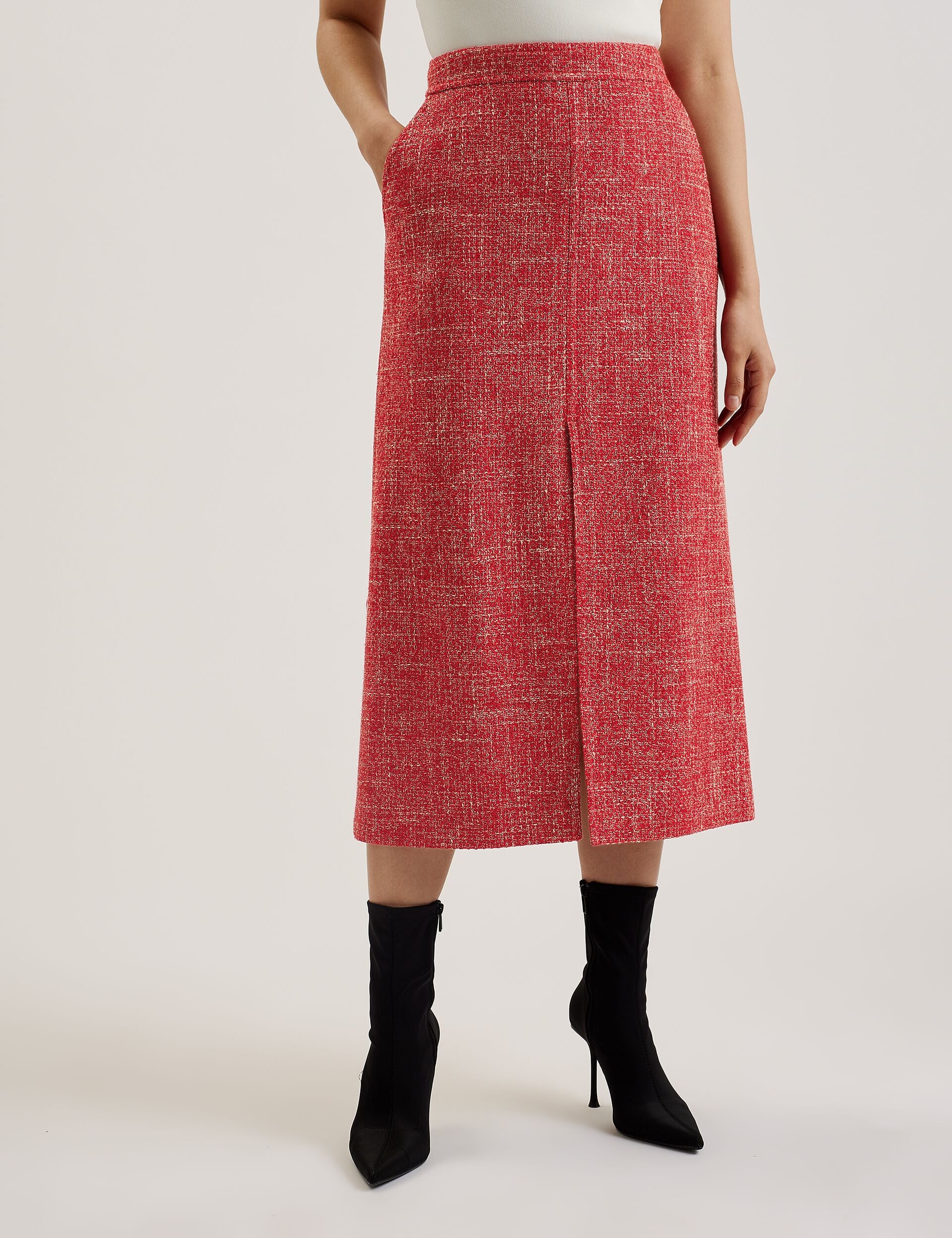SUMIS | RED - Image 2