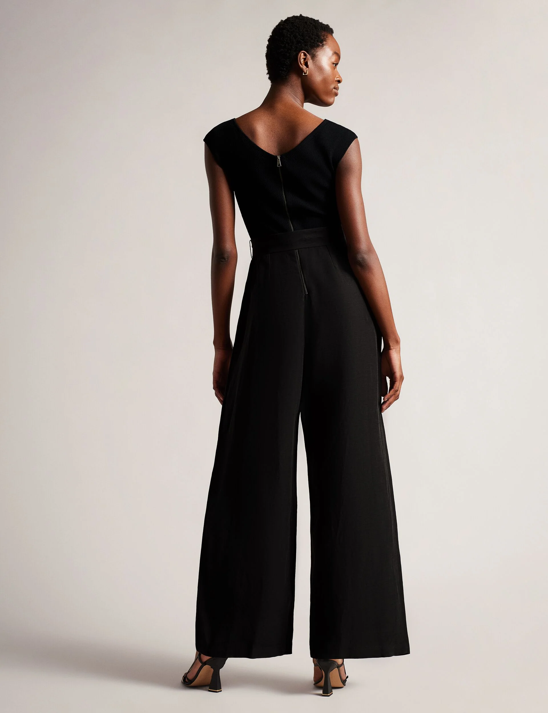TABBIAA | BLACK - Image 4