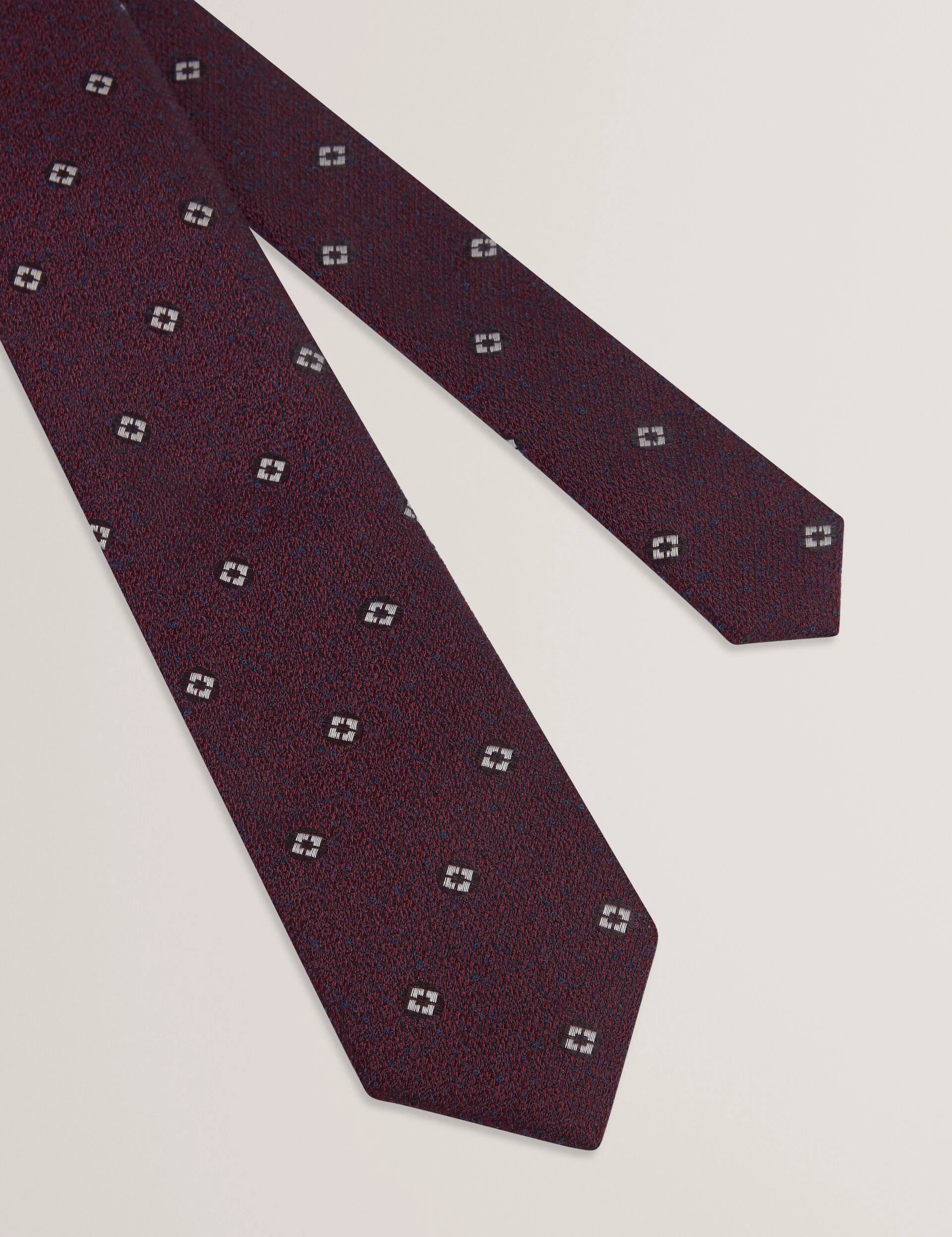 TADEON | MAROON - Image 3