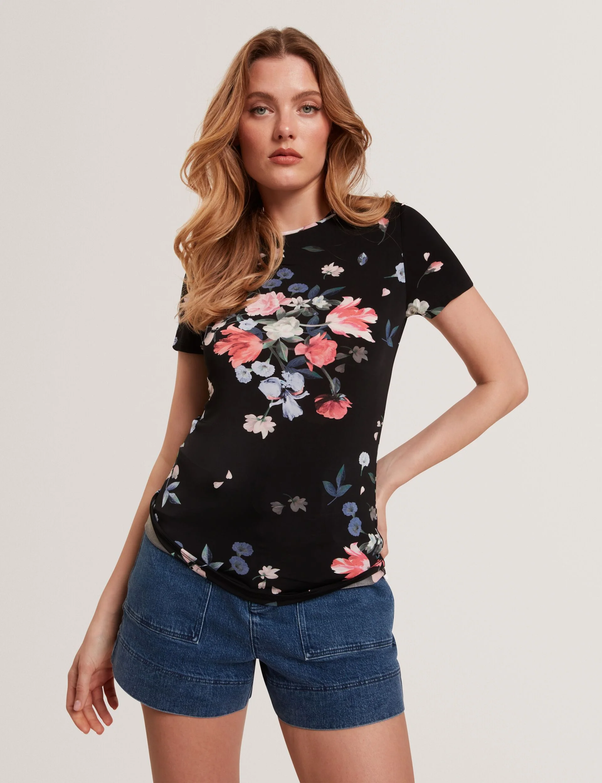 ALLOVER FLORAL T-SHIRT | BLACK - Image 4