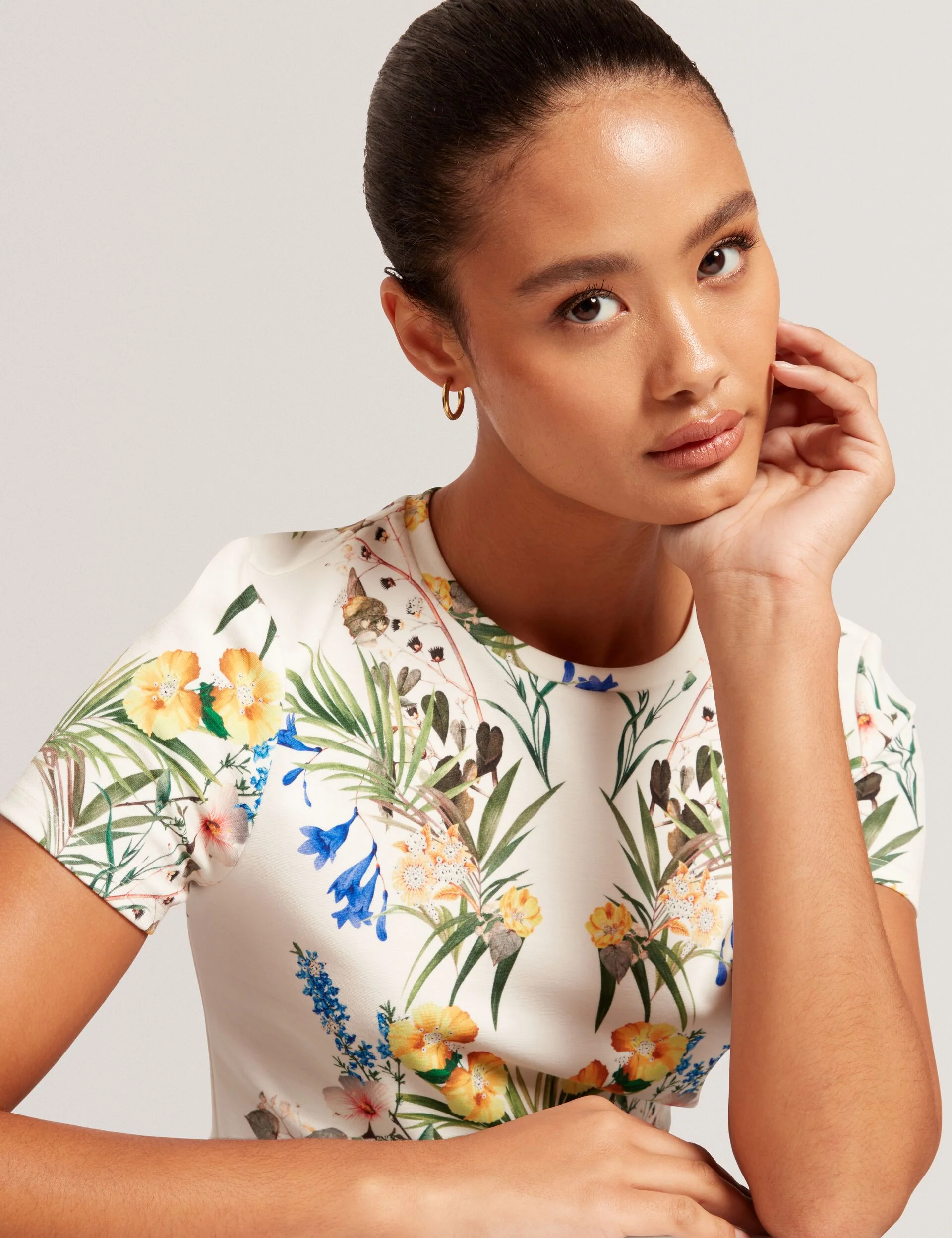 ALLOVER FLORAL T-SHIRT | WHITE - Image 6