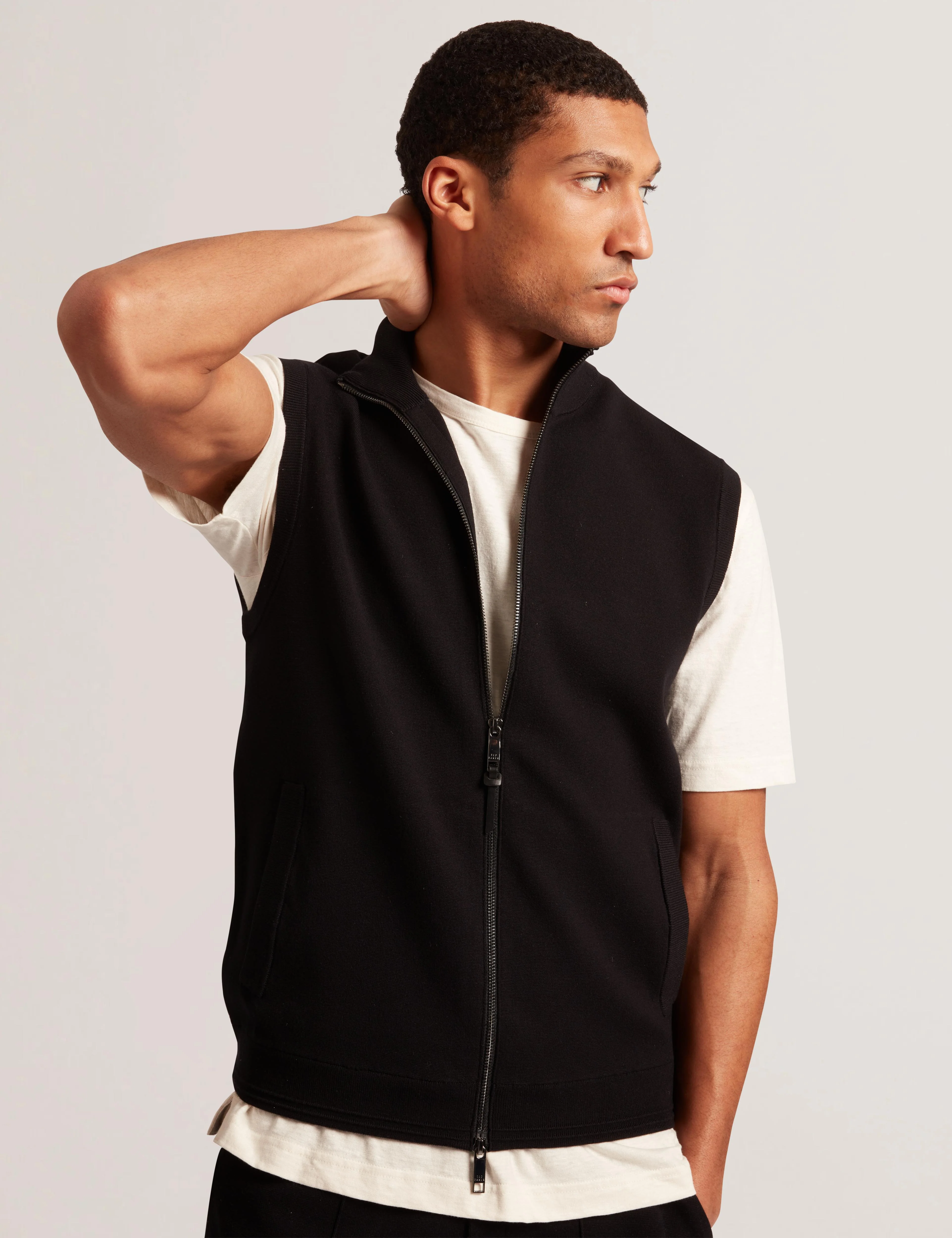 TERINCE | BLACK