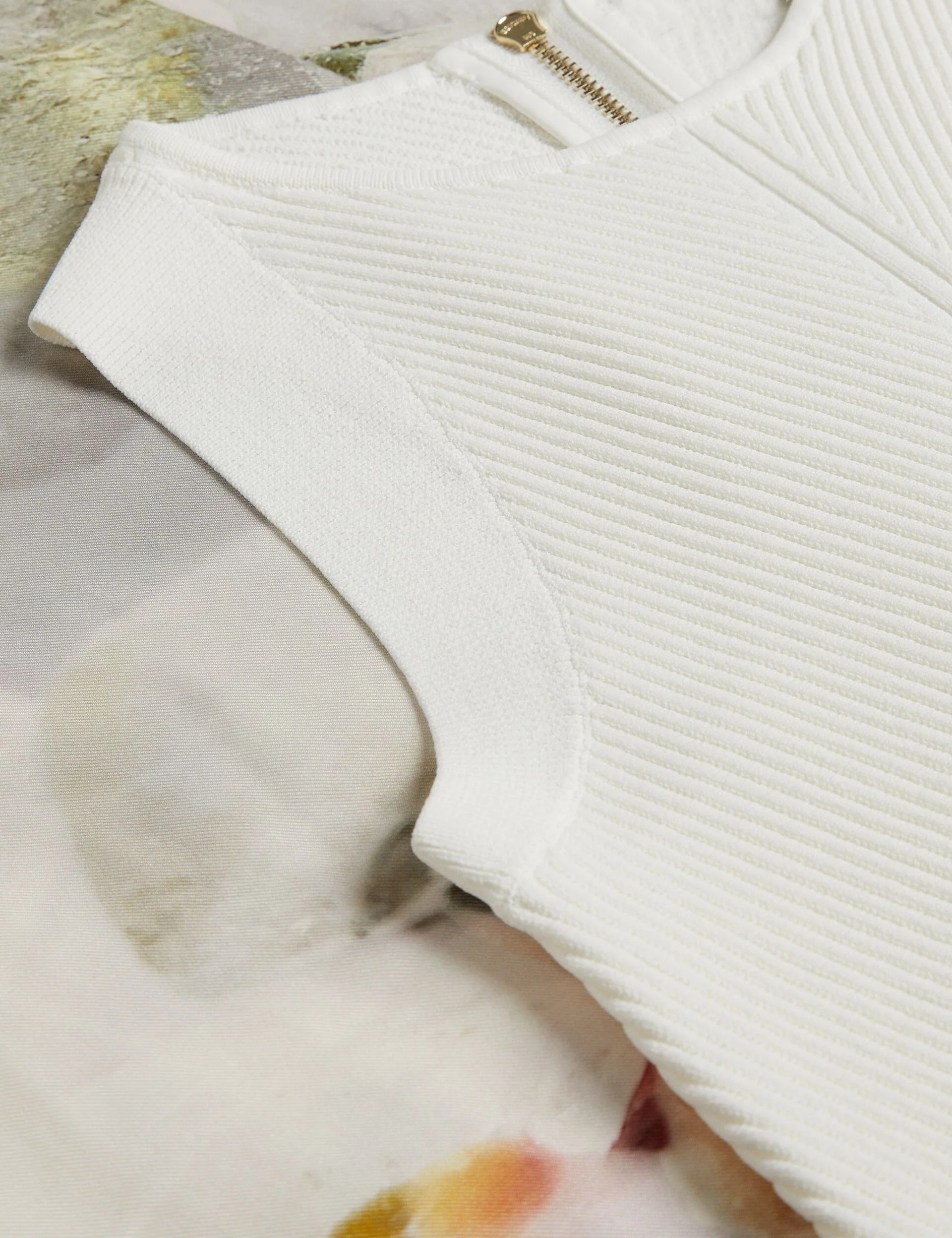 TIRSSO | WHITE - Image 5