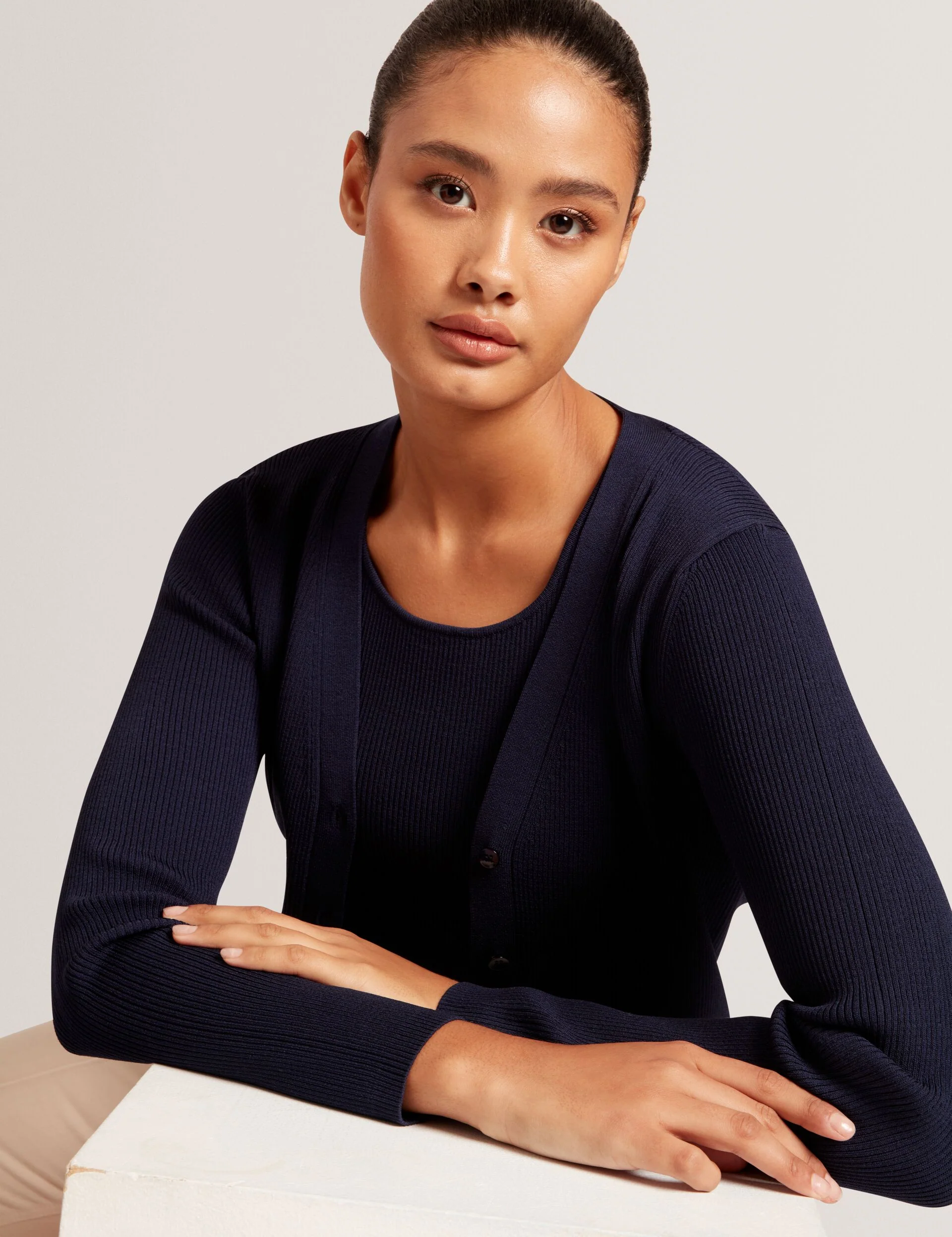 V-NECK CARDIGAN WITH RIB | NAVY - Image 6