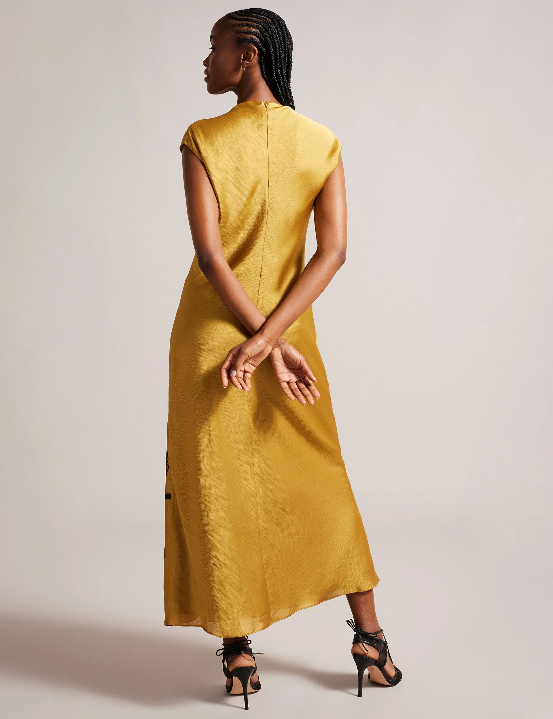 VALIREE | GOLD - Image 4