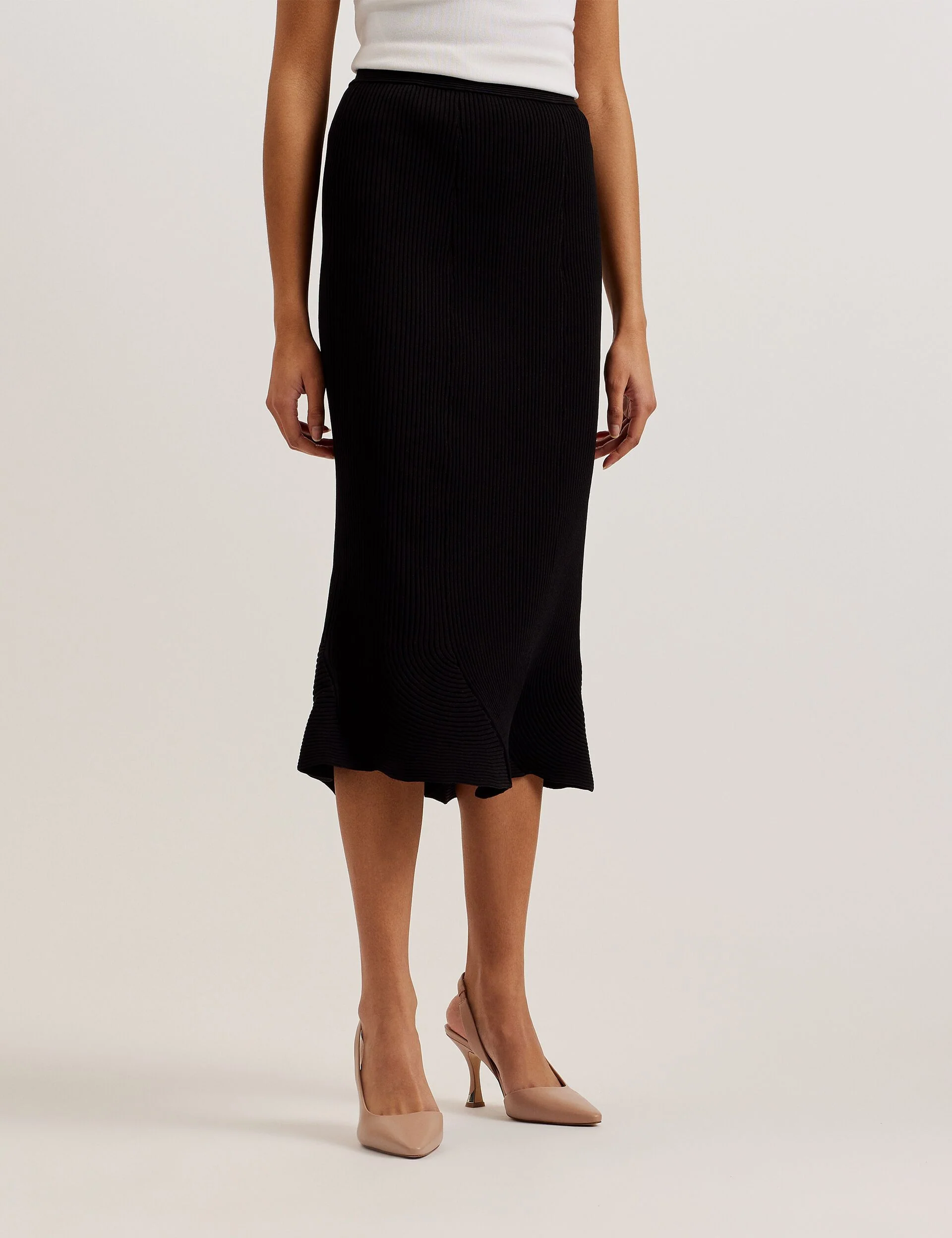VELENAA | BLACK