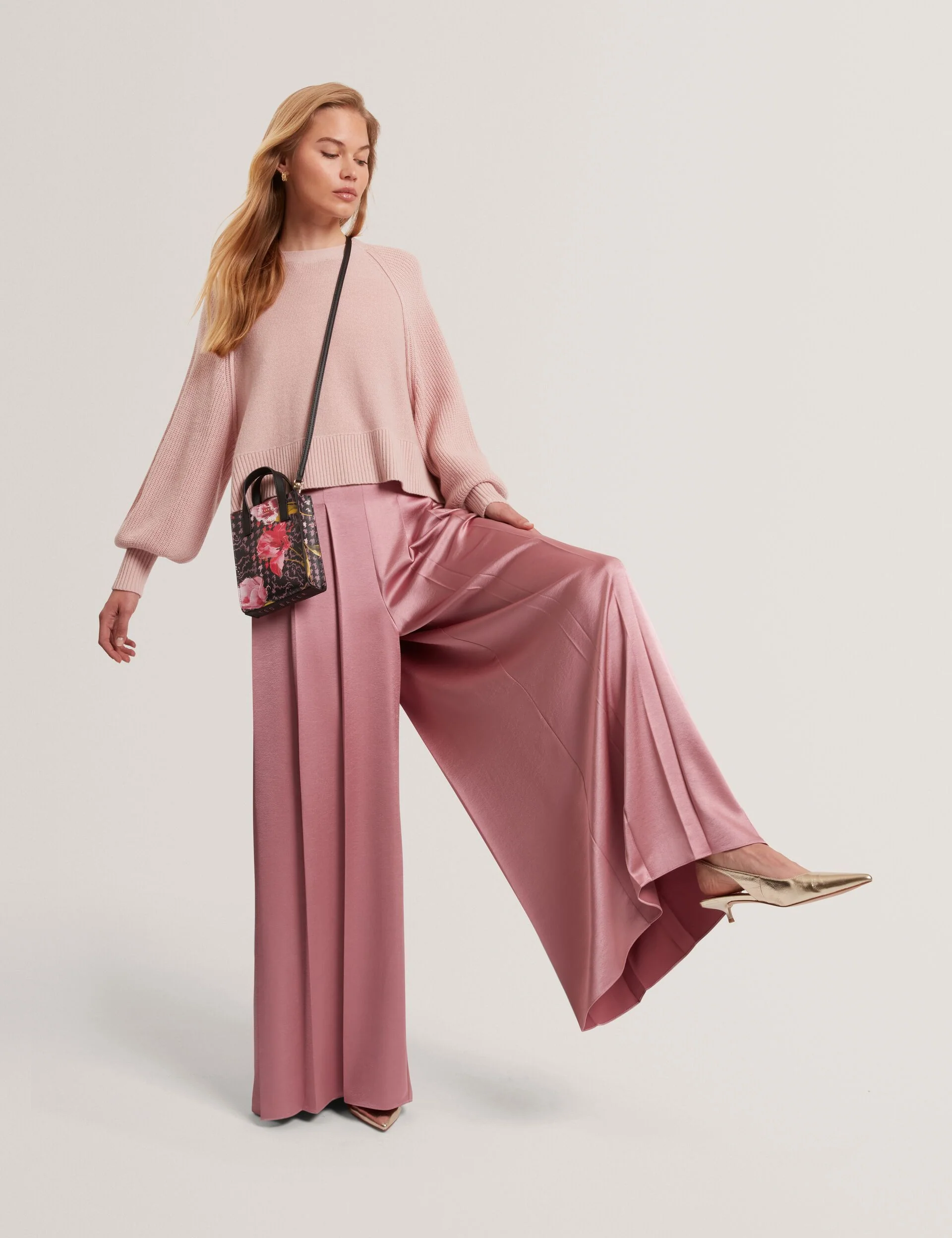 VICCKII | PALE PINK - Image 6