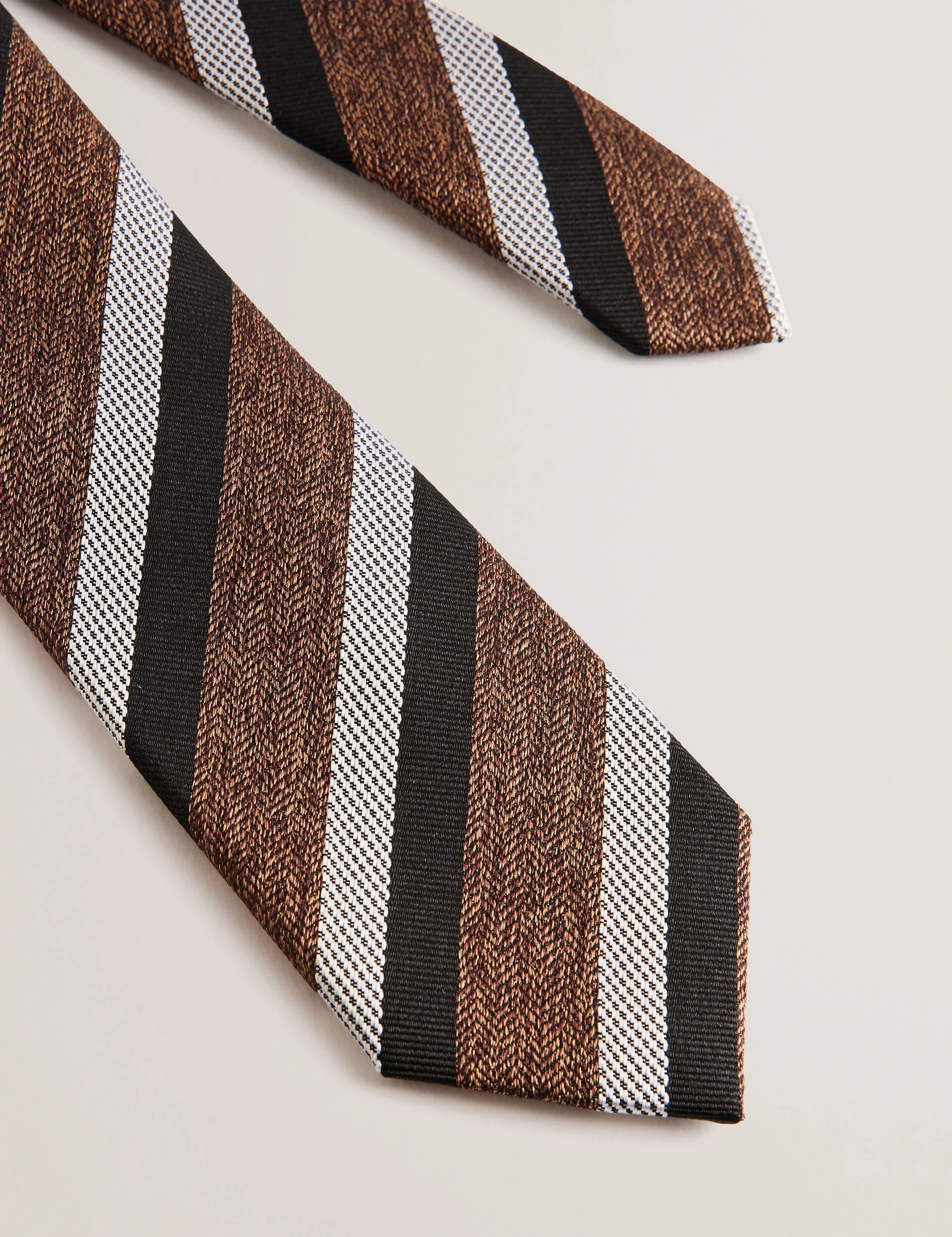 WEISMUL | DARK BROWN - Image 2