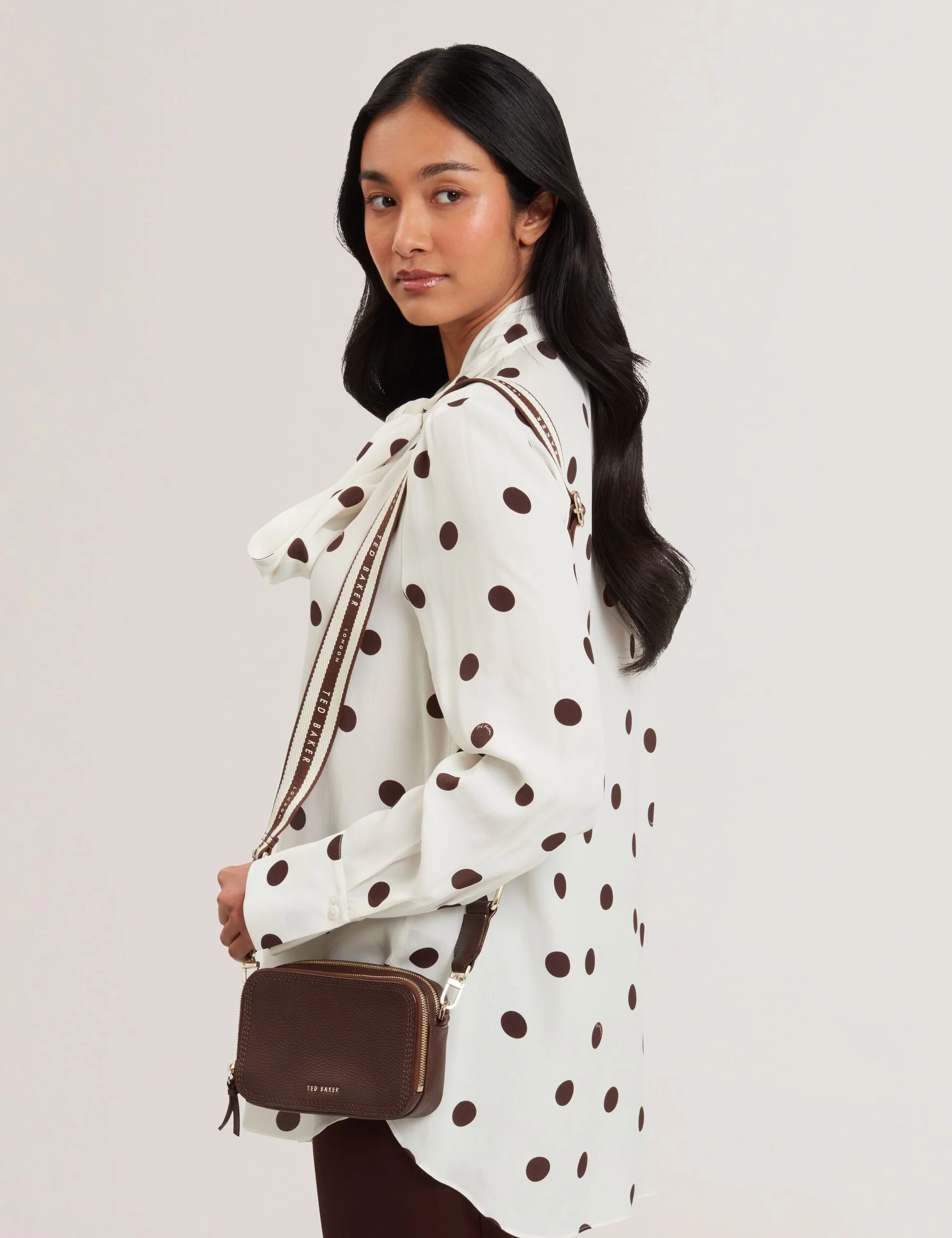 WILLSA | BROWN - Image 2