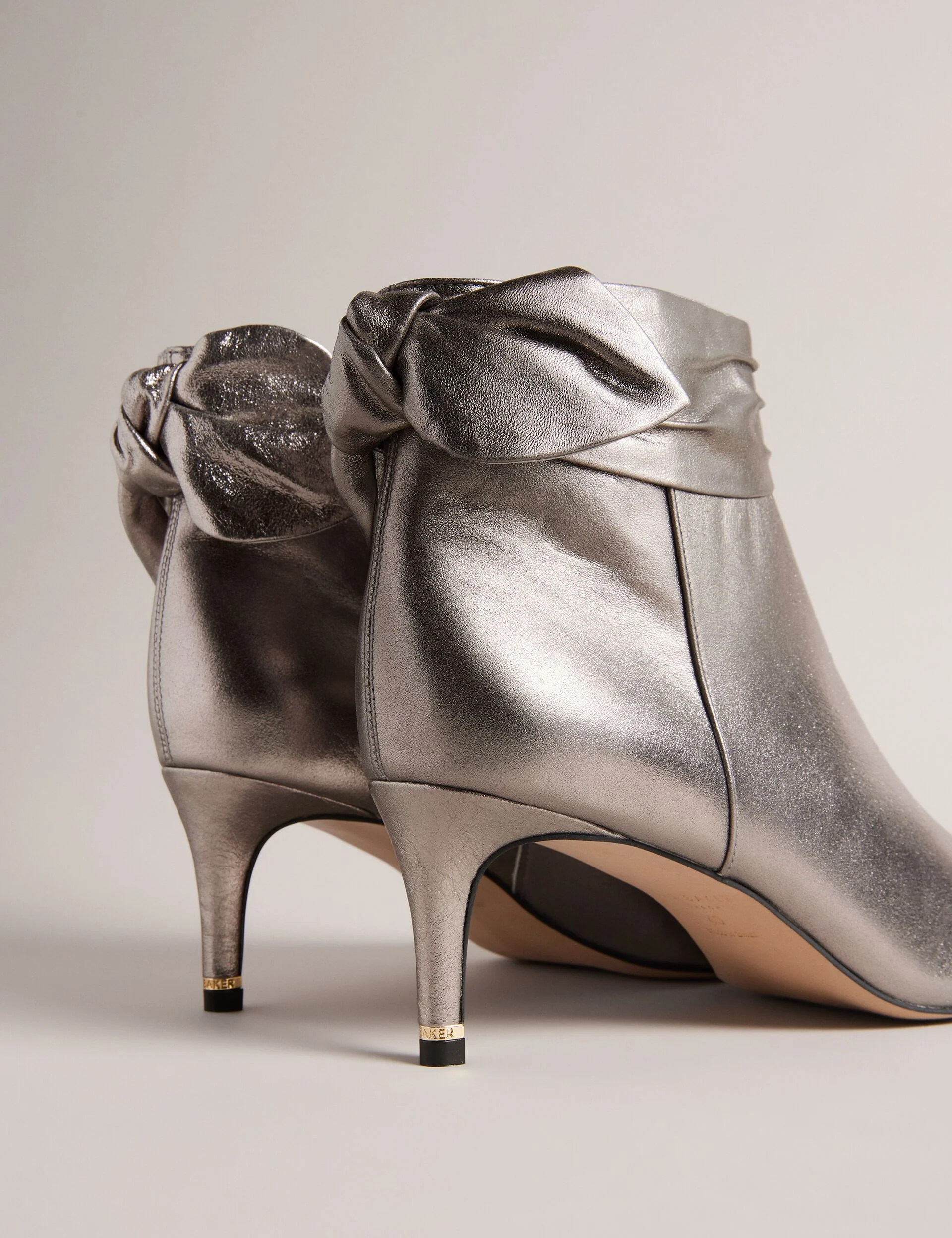 YONA | GUNMETAL - Image 2