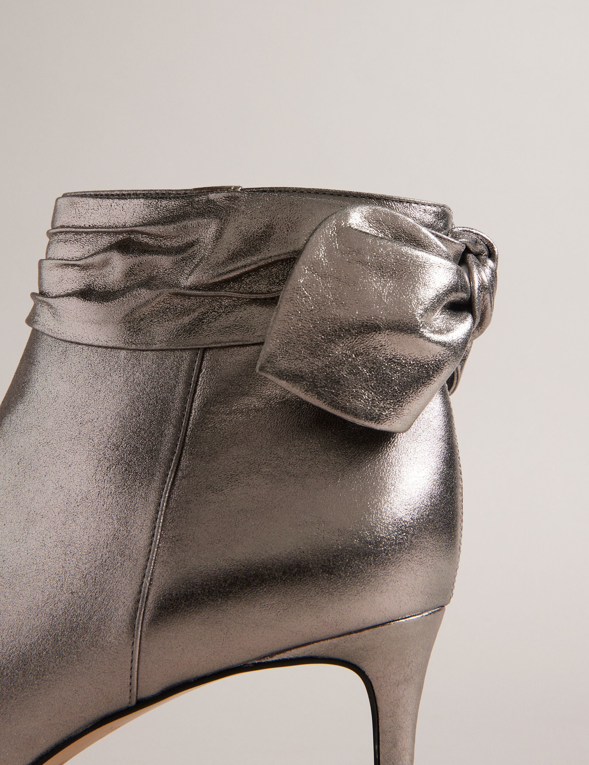 YONA | GUNMETAL - Image 5