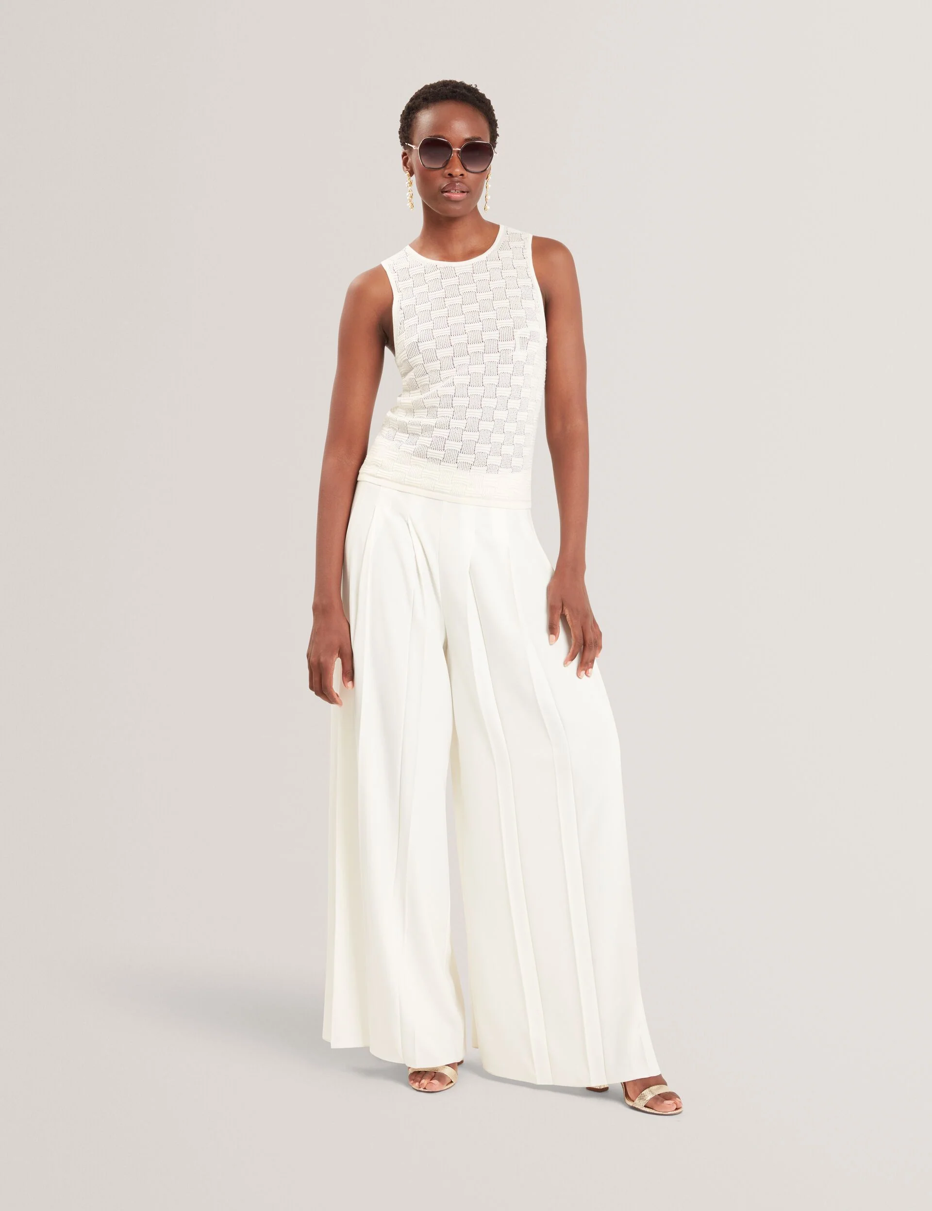 YUNA | WHITE - Image 2