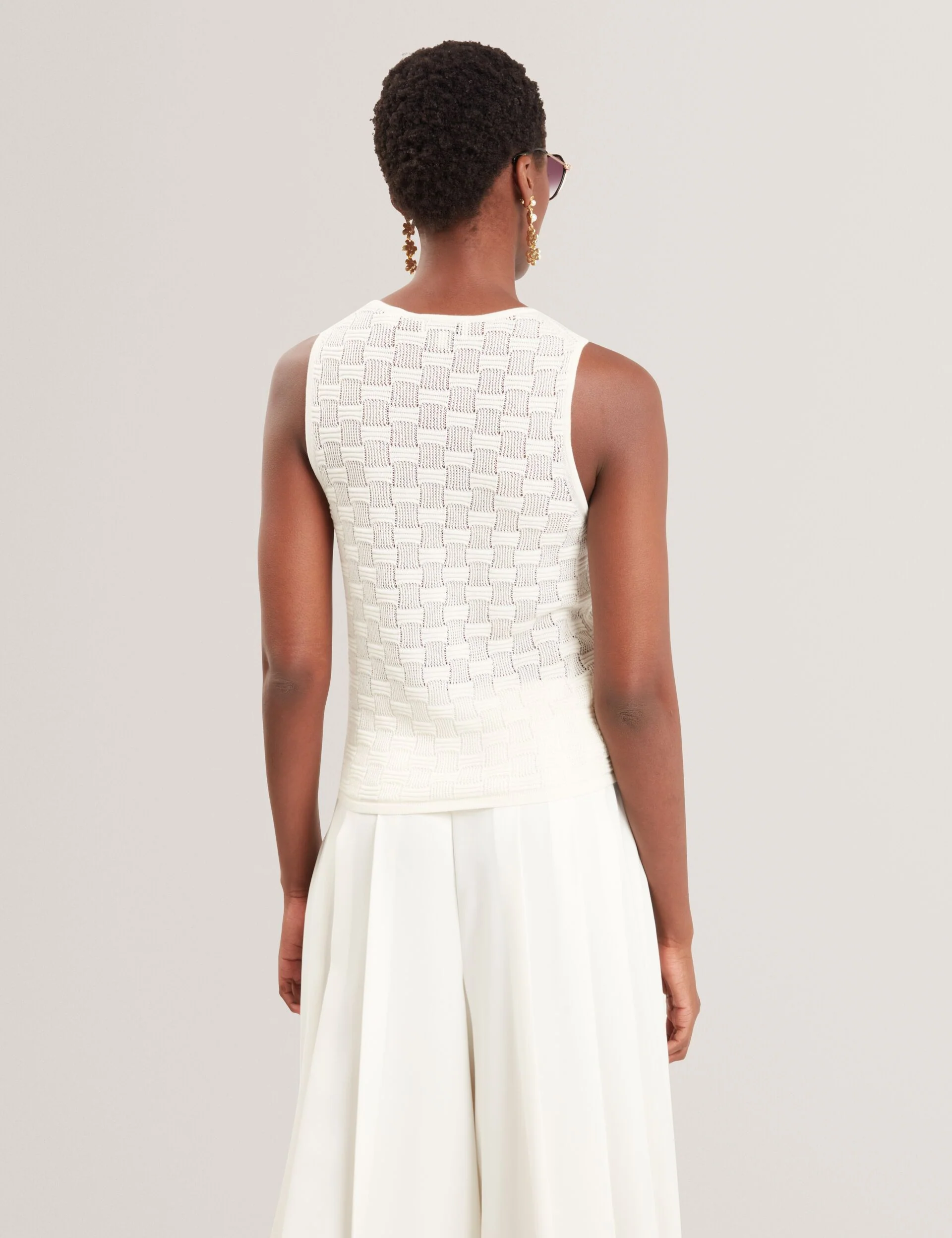 YUNA | WHITE - Image 5