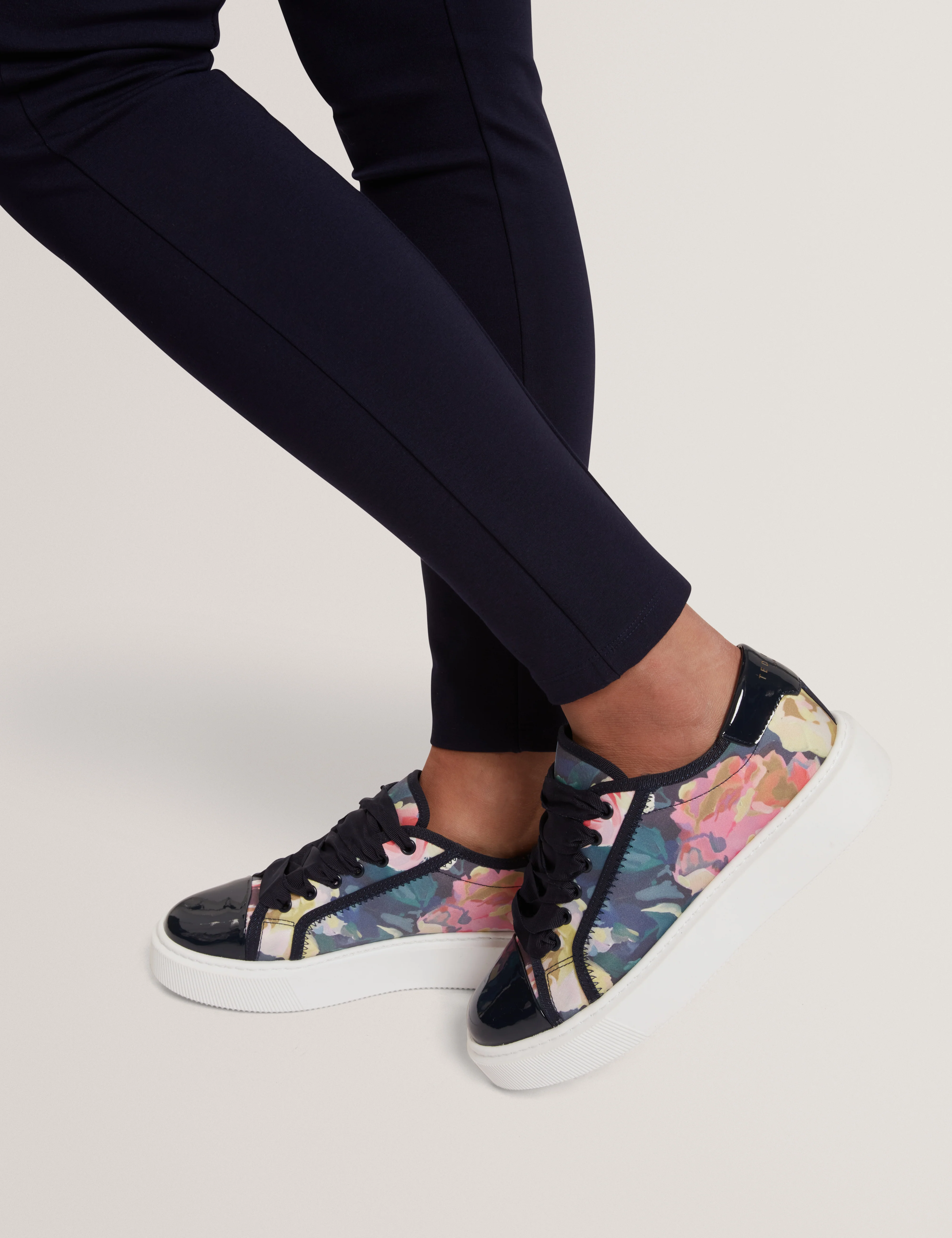ZAIIRA | NAVY - Image 2